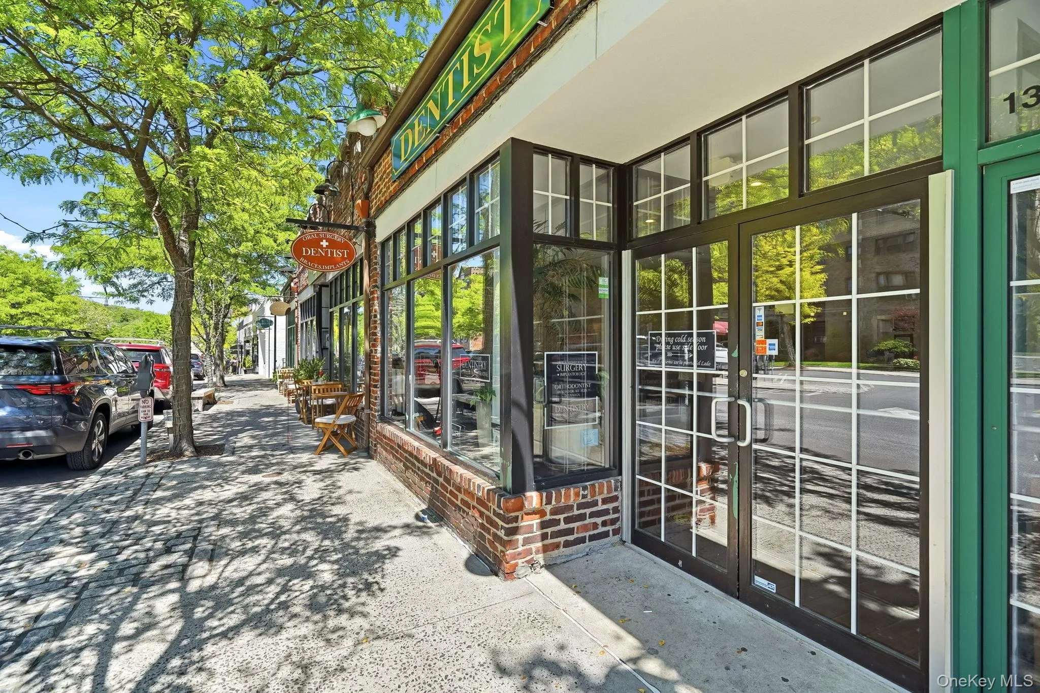 Enjoy walkable streets lined with local shops, restaurants, and cafes just moments away. Enjoy walkable streets lined with local shops, restaurants, and cafes just moments away.