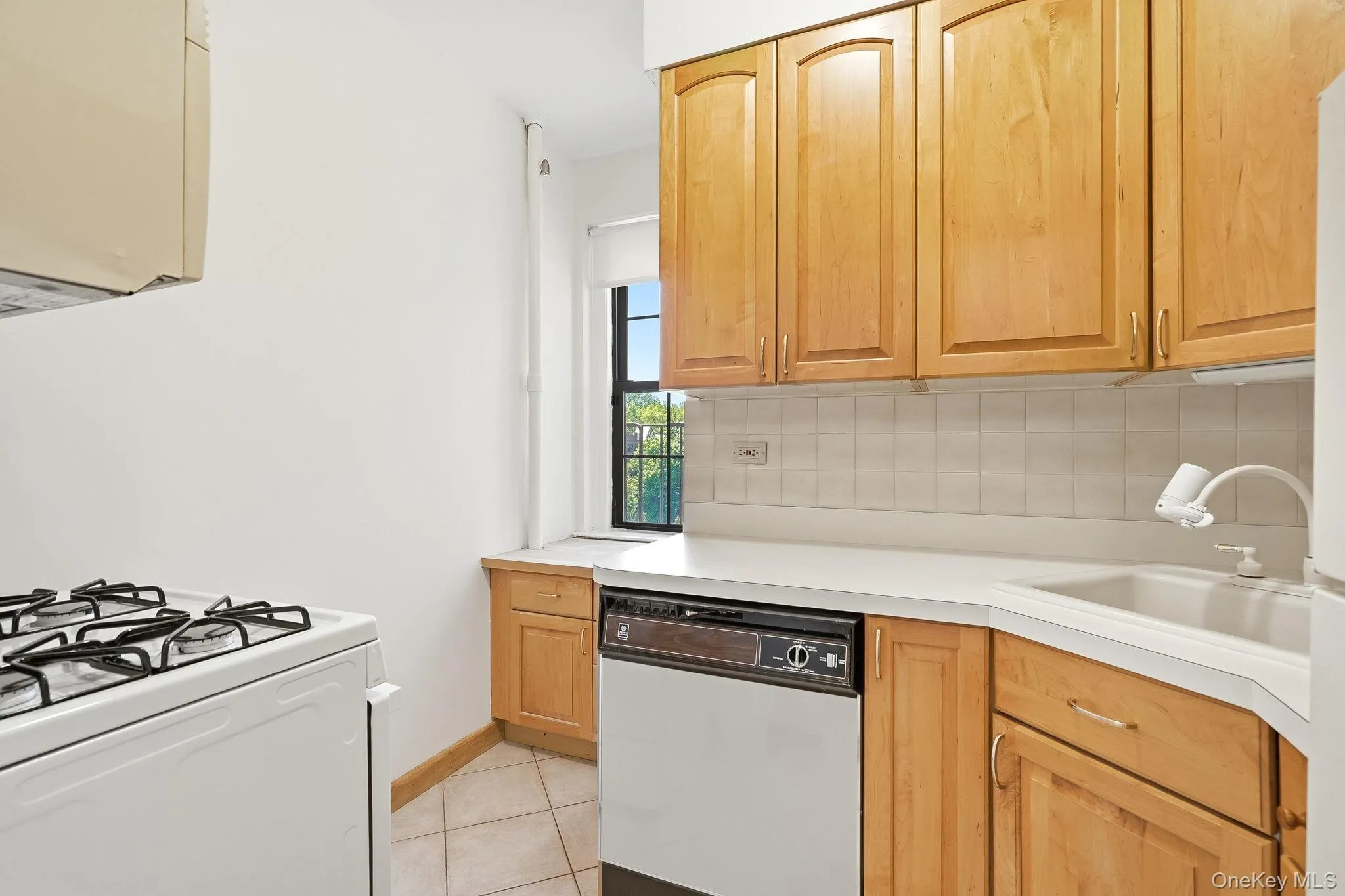 180 Garth Road, Eastchester, NY, 1 Bedroom Bedrooms, 5 Rooms Rooms,1 BathroomBathrooms,Residential,For Rent,Garth,0,1004171 180 Garth Road, Eastchester, NY, 1 Bedroom Bedrooms, 5 Rooms Rooms,1 BathroomBathrooms,Residential,For Rent,Garth,0,1004171