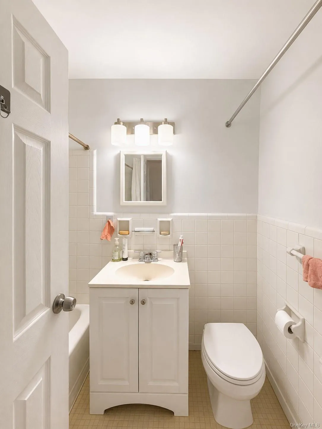 14470 41 Avenue, New York, NY, 1 Bedroom Bedrooms, 3 Rooms Rooms,1 BathroomBathrooms,Residential,For Rent,41,0,1004172 14470 41 Avenue, New York, NY, 1 Bedroom Bedrooms, 3 Rooms Rooms,1 BathroomBathrooms,Residential,For Rent,41,0,1004172