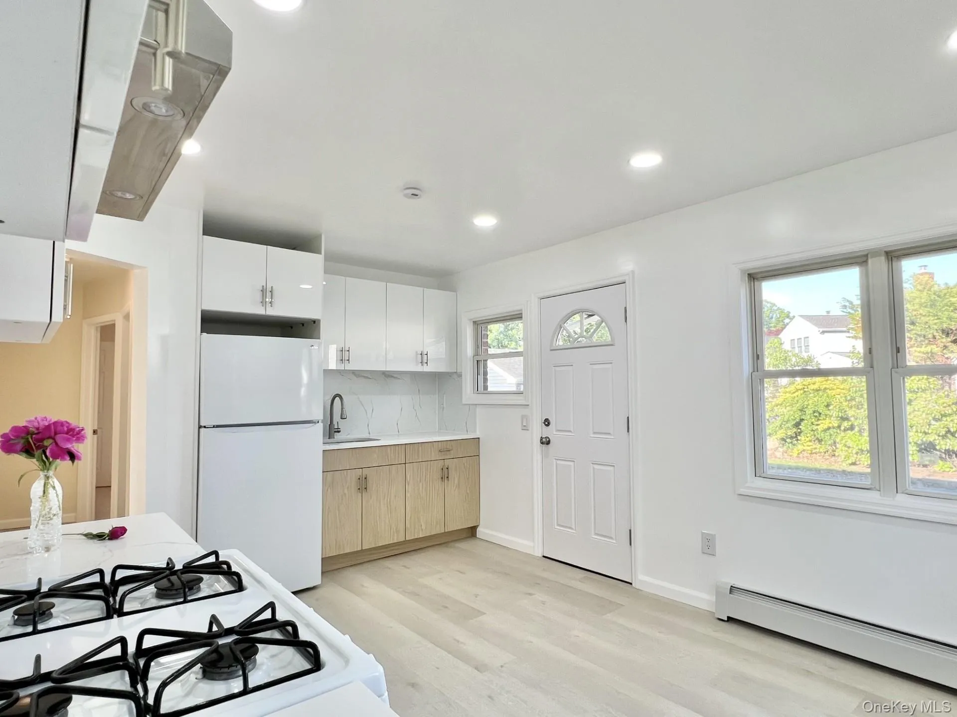 33 Cherry Lane, North Hempstead, NY, 4 Bedrooms Bedrooms, 8 Rooms Rooms,2 BathroomsBathrooms,Residential Lease,For Rent,Cherry,0,1004174 33 Cherry Lane, North Hempstead, NY, 4 Bedrooms Bedrooms, 8 Rooms Rooms,2 BathroomsBathrooms,Residential Lease,For Rent,Cherry,0,1004174