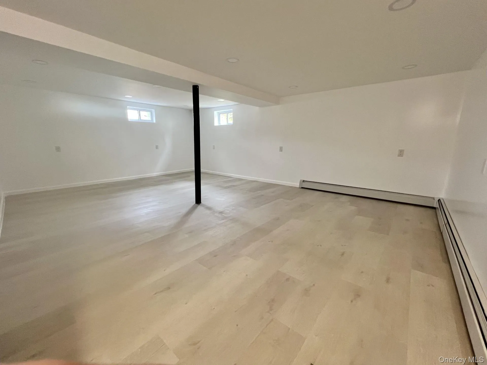 33 Cherry Lane, North Hempstead, NY, 4 Bedrooms Bedrooms, 8 Rooms Rooms,2 BathroomsBathrooms,Residential Lease,For Rent,Cherry,0,1004174 33 Cherry Lane, North Hempstead, NY, 4 Bedrooms Bedrooms, 8 Rooms Rooms,2 BathroomsBathrooms,Residential Lease,For Rent,Cherry,0,1004174