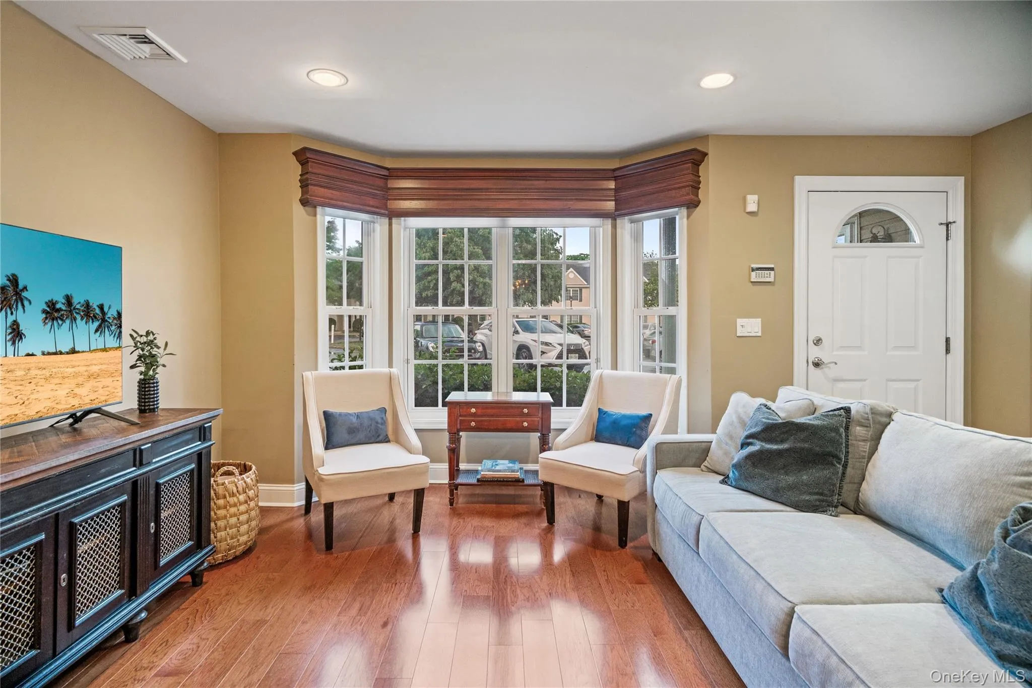 1075 Savoy Drive, Huntington, NY, 2 Bedrooms Bedrooms, 8 Rooms Rooms,2 BathroomsBathrooms,Residential,For Rent,Savoy,0,1004175 1075 Savoy Drive, Huntington, NY, 2 Bedrooms Bedrooms, 8 Rooms Rooms,2 BathroomsBathrooms,Residential,For Rent,Savoy,0,1004175
