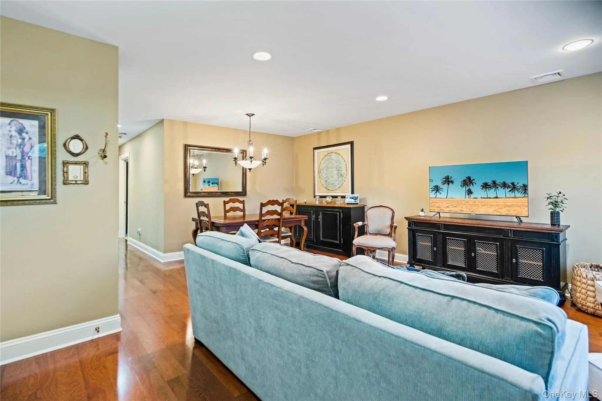 1075 Savoy Drive, Huntington, NY, 2 Bedrooms Bedrooms, 8 Rooms Rooms,2 BathroomsBathrooms,Residential,For Rent,Savoy,0,1004175 1075 Savoy Drive, Huntington, NY, 2 Bedrooms Bedrooms, 8 Rooms Rooms,2 BathroomsBathrooms,Residential,For Rent,Savoy,0,1004175