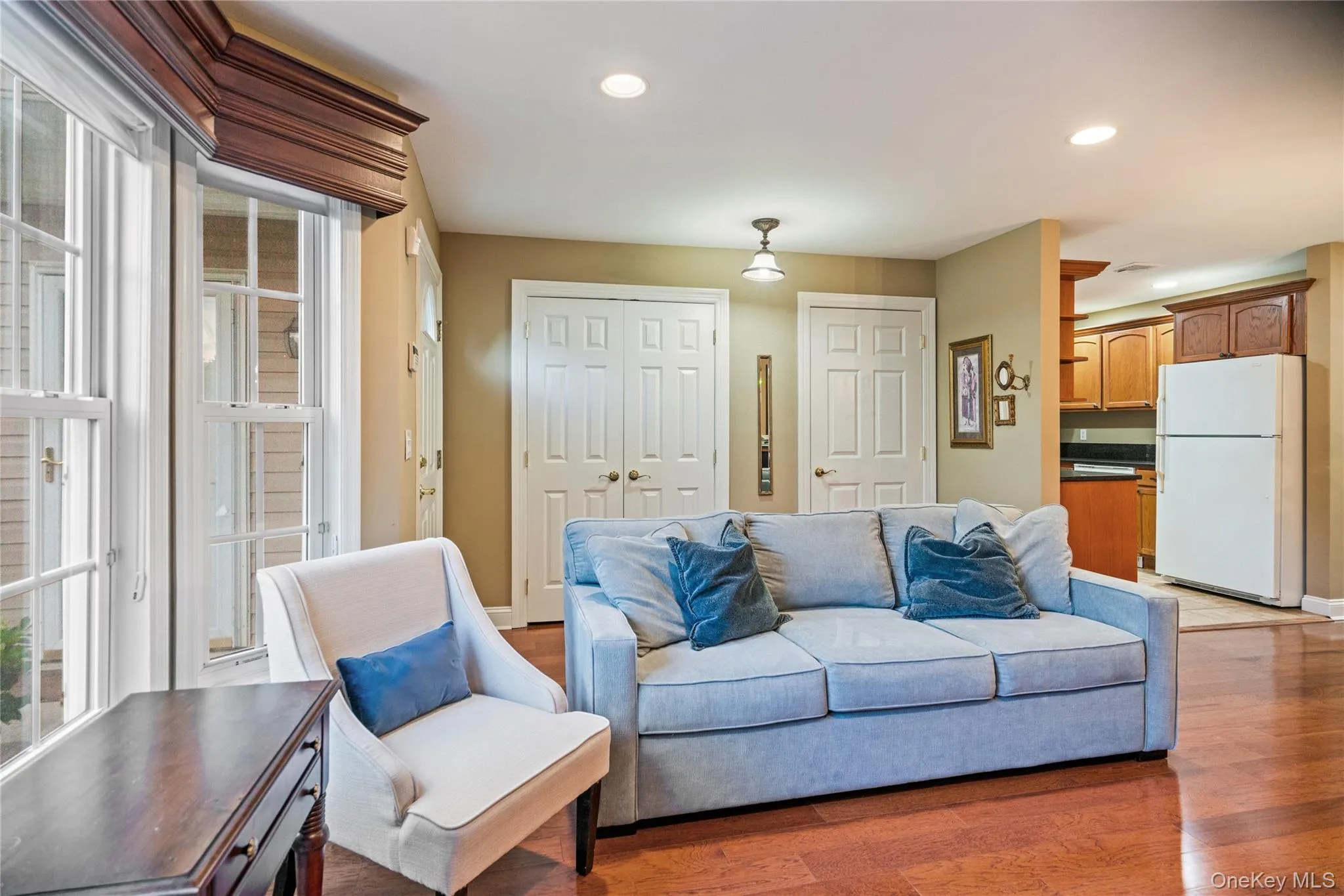 1075 Savoy Drive, Huntington, NY, 2 Bedrooms Bedrooms, 8 Rooms Rooms,2 BathroomsBathrooms,Residential,For Rent,Savoy,0,1004175 1075 Savoy Drive, Huntington, NY, 2 Bedrooms Bedrooms, 8 Rooms Rooms,2 BathroomsBathrooms,Residential,For Rent,Savoy,0,1004175