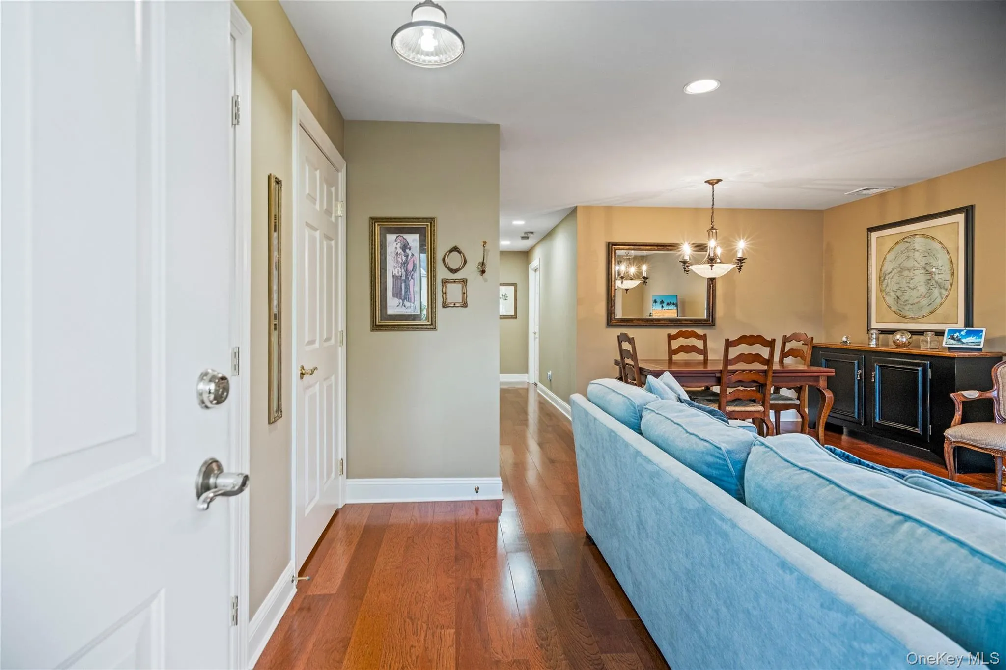 1075 Savoy Drive, Huntington, NY, 2 Bedrooms Bedrooms, 8 Rooms Rooms,2 BathroomsBathrooms,Residential,For Rent,Savoy,0,1004175 1075 Savoy Drive, Huntington, NY, 2 Bedrooms Bedrooms, 8 Rooms Rooms,2 BathroomsBathrooms,Residential,For Rent,Savoy,0,1004175