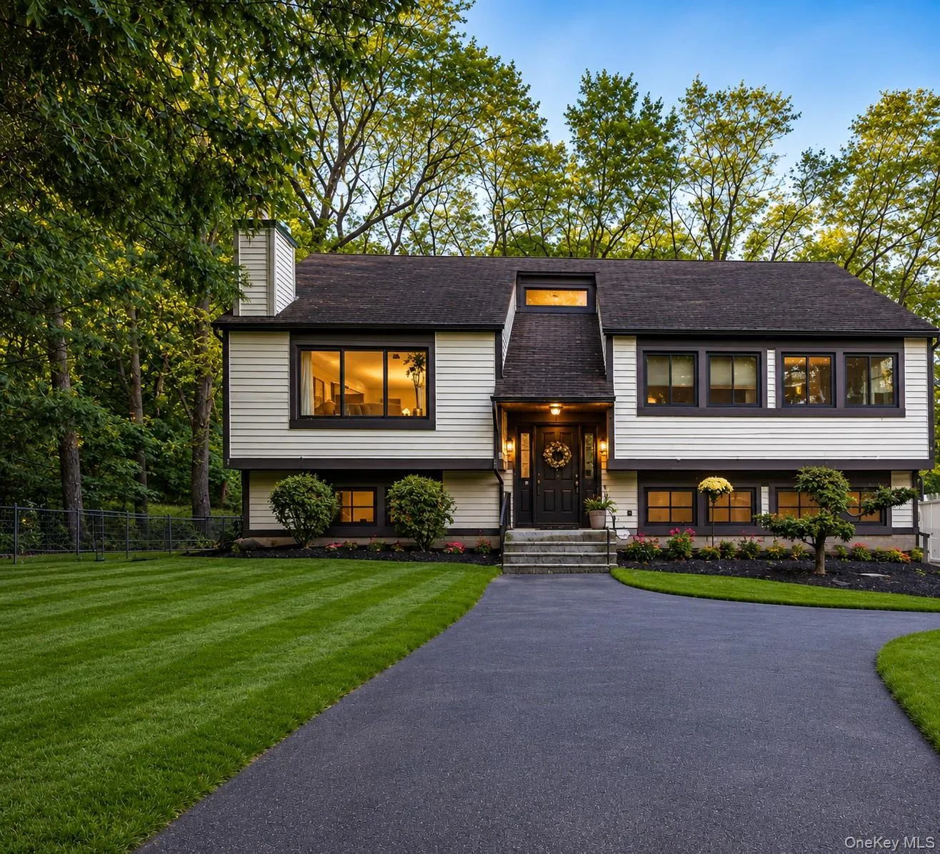 383 Route 32, Woodbury, NY, 4 Bedrooms Bedrooms, 10 Rooms Rooms,3 BathroomsBathrooms,Residential,For Rent,Route 32,0,1004180 383 Route 32, Woodbury, NY, 4 Bedrooms Bedrooms, 10 Rooms Rooms,3 BathroomsBathrooms,Residential,For Rent,Route 32,0,1004180