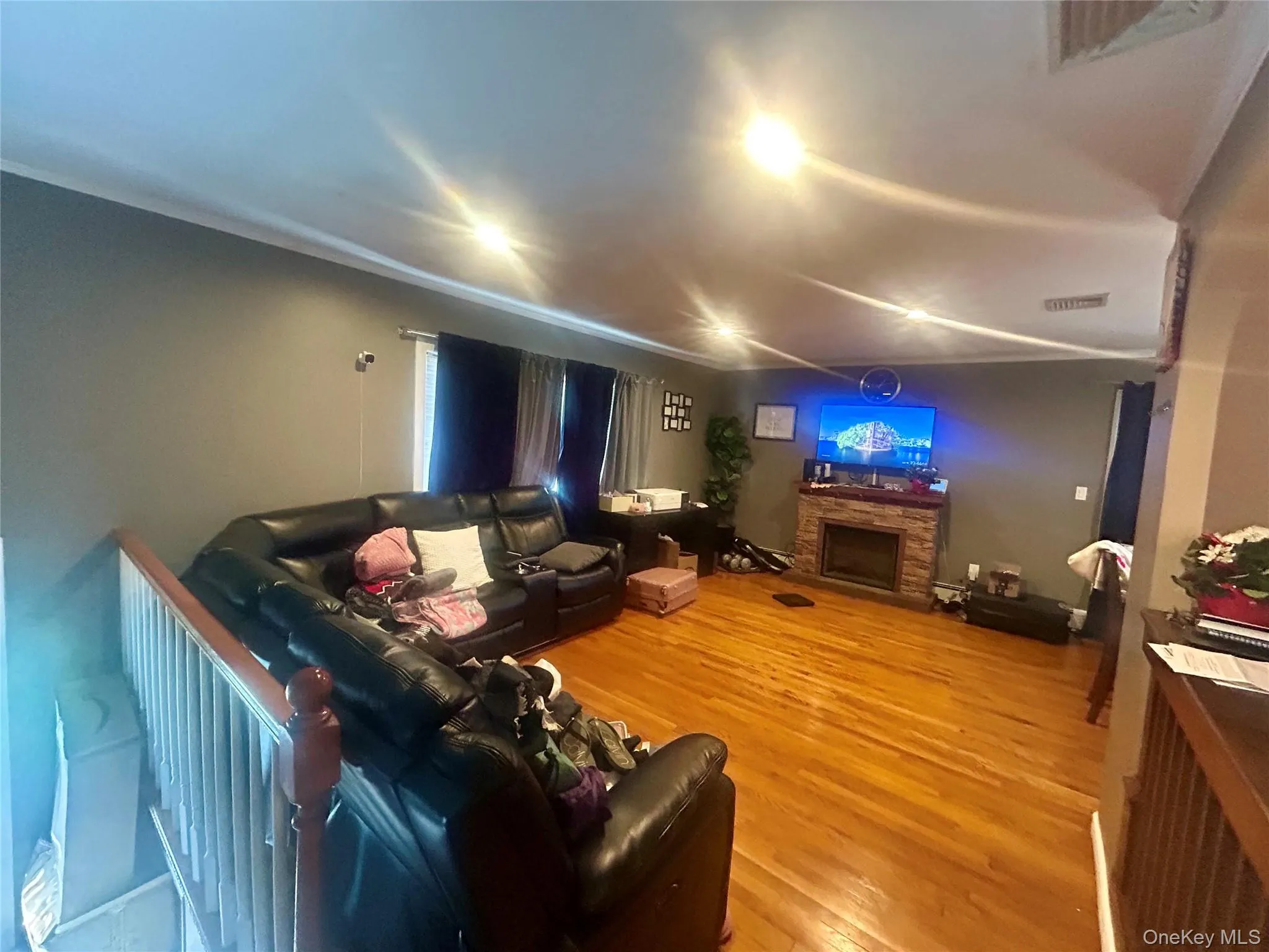 50 Sand Street, Oyster Bay, NY, 3 Bedrooms Bedrooms, 6 Rooms Rooms,1 BathroomBathrooms,Residential Lease,For Rent,Sand,0,1004181 50 Sand Street, Oyster Bay, NY, 3 Bedrooms Bedrooms, 6 Rooms Rooms,1 BathroomBathrooms,Residential Lease,For Rent,Sand,0,1004181