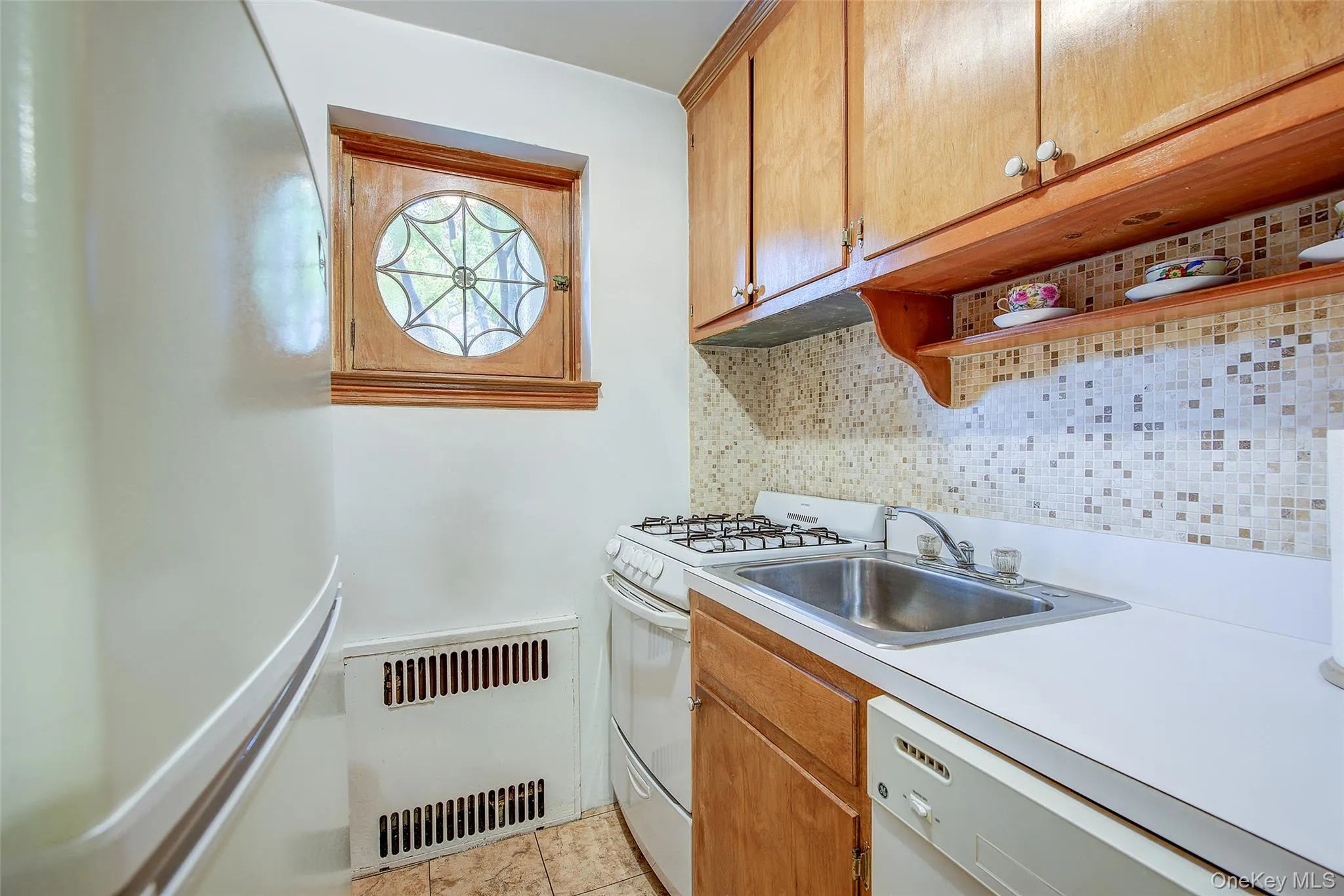 77-35 113th Street, New York, NY, 2 Rooms Rooms,1 BathroomBathrooms,Residential,For Rent,113th,0,1004182 77-35 113th Street, New York, NY, 2 Rooms Rooms,1 BathroomBathrooms,Residential,For Rent,113th,0,1004182