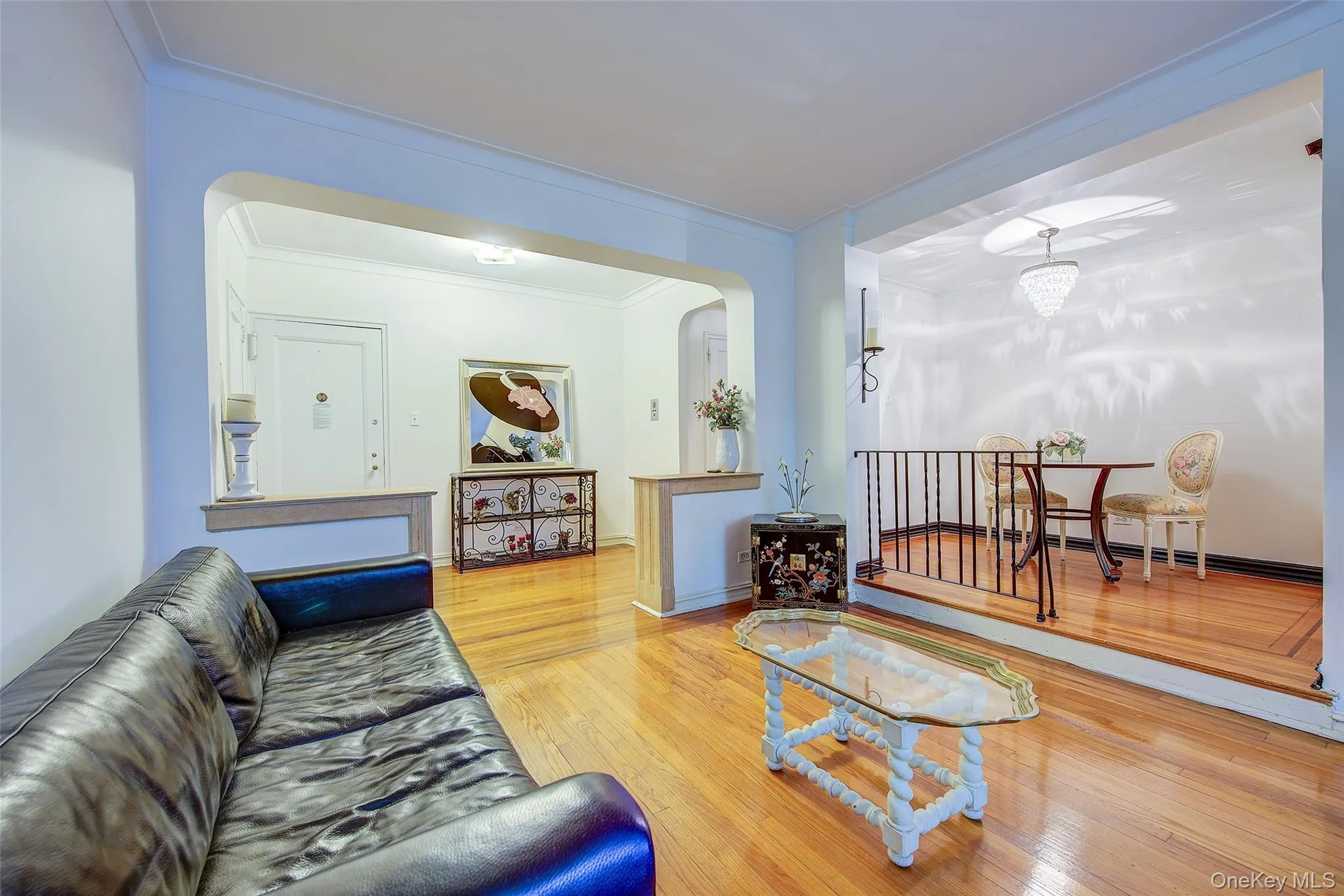 77-35 113th Street, New York, NY, 2 Rooms Rooms,1 BathroomBathrooms,Residential,For Rent,113th,0,1004182 77-35 113th Street, New York, NY, 2 Rooms Rooms,1 BathroomBathrooms,Residential,For Rent,113th,0,1004182