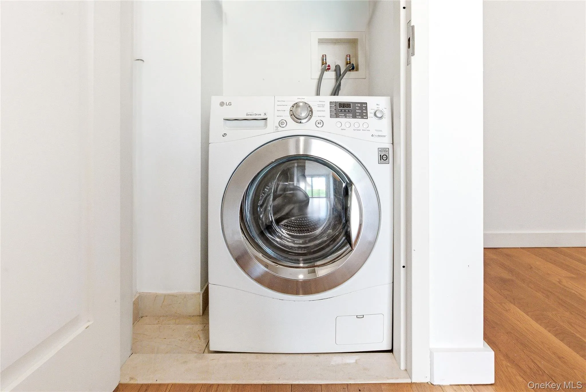 106-20 70th Avenue, New York, NY, 3 Rooms Rooms,1 BathroomBathrooms,Residential,For Rent,70th,0,1004184 106-20 70th Avenue, New York, NY, 3 Rooms Rooms,1 BathroomBathrooms,Residential,For Rent,70th,0,1004184