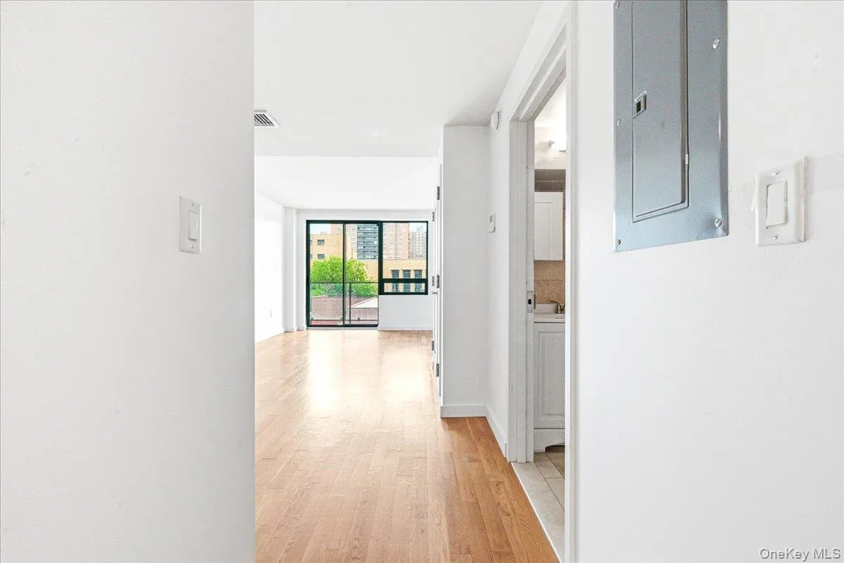 106-20 70th Avenue, New York, NY, 3 Rooms Rooms,1 BathroomBathrooms,Residential,For Rent,70th,0,1004184 106-20 70th Avenue, New York, NY, 3 Rooms Rooms,1 BathroomBathrooms,Residential,For Rent,70th,0,1004184