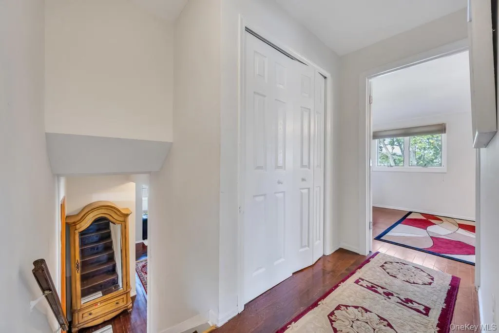 11 Edgewood Drive, Oyster Bay, NY, 6 Bedrooms Bedrooms, 10 Rooms Rooms,3 BathroomsBathrooms,Residential,For Rent,Edgewood,0,1004220 11 Edgewood Drive, Oyster Bay, NY, 6 Bedrooms Bedrooms, 10 Rooms Rooms,3 BathroomsBathrooms,Residential,For Rent,Edgewood,0,1004220