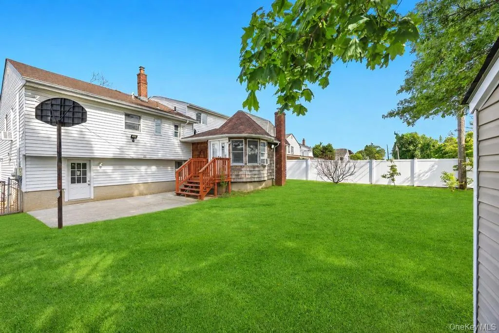 11 Edgewood Drive, Oyster Bay, NY, 6 Bedrooms Bedrooms, 10 Rooms Rooms,3 BathroomsBathrooms,Residential,For Rent,Edgewood,0,1004220 11 Edgewood Drive, Oyster Bay, NY, 6 Bedrooms Bedrooms, 10 Rooms Rooms,3 BathroomsBathrooms,Residential,For Rent,Edgewood,0,1004220