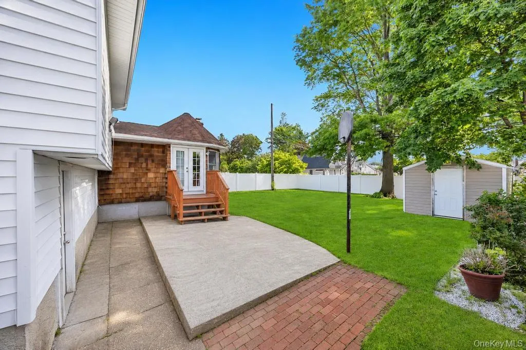 11 Edgewood Drive, Oyster Bay, NY, 6 Bedrooms Bedrooms, 10 Rooms Rooms,3 BathroomsBathrooms,Residential,For Rent,Edgewood,0,1004220 11 Edgewood Drive, Oyster Bay, NY, 6 Bedrooms Bedrooms, 10 Rooms Rooms,3 BathroomsBathrooms,Residential,For Rent,Edgewood,0,1004220