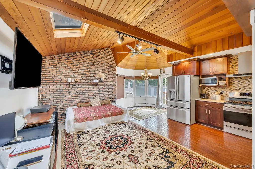 11 Edgewood Drive, Oyster Bay, NY, 6 Bedrooms Bedrooms, 10 Rooms Rooms,3 BathroomsBathrooms,Residential,For Rent,Edgewood,0,1004220 11 Edgewood Drive, Oyster Bay, NY, 6 Bedrooms Bedrooms, 10 Rooms Rooms,3 BathroomsBathrooms,Residential,For Rent,Edgewood,0,1004220