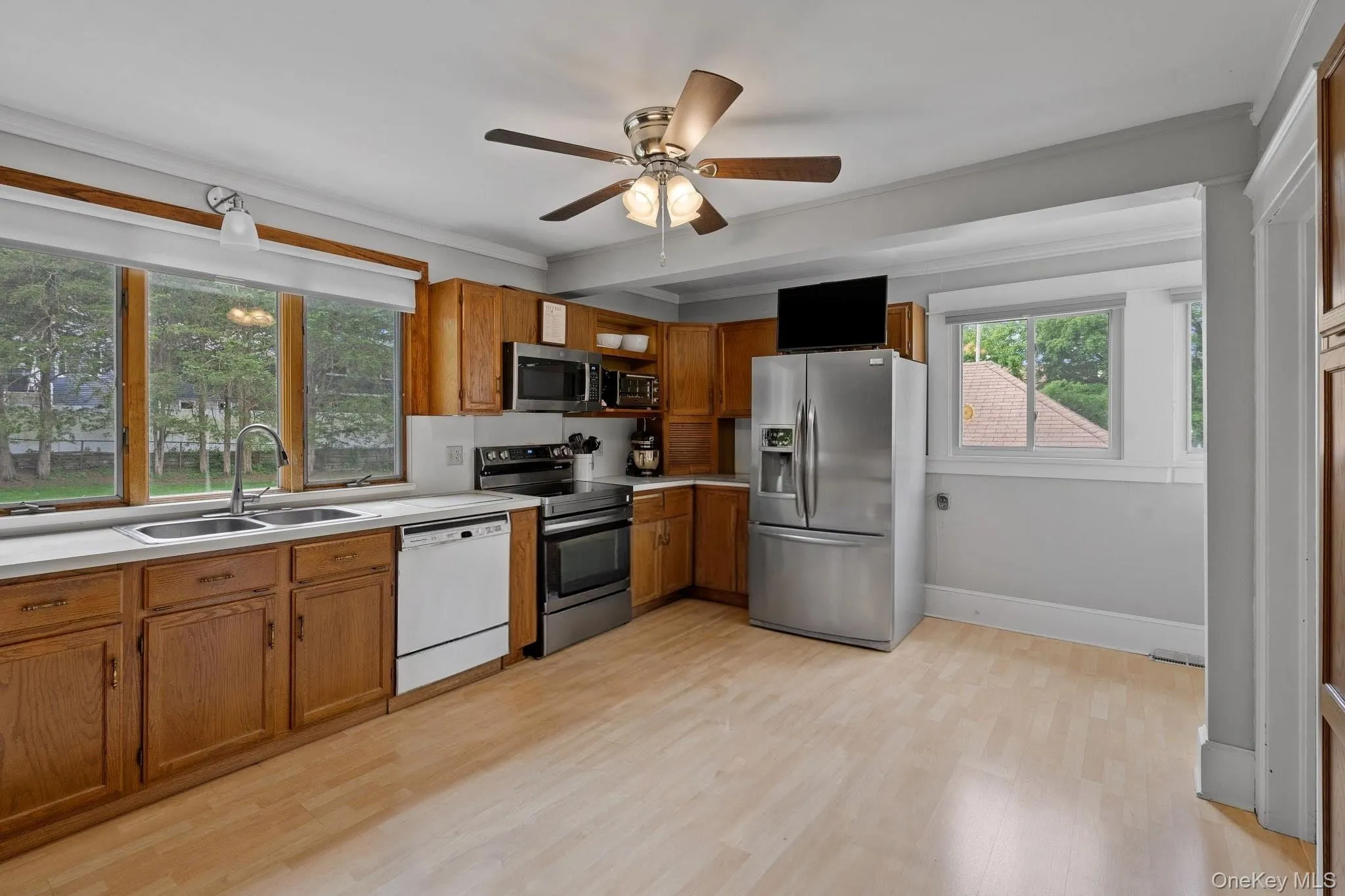 8 Beekman Street, Poughkeepsie, NY, 3 Bedrooms Bedrooms, 9 Rooms Rooms,2 BathroomsBathrooms,Residential,For Rent,Beekman,0,1004222 8 Beekman Street, Poughkeepsie, NY, 3 Bedrooms Bedrooms, 9 Rooms Rooms,2 BathroomsBathrooms,Residential,For Rent,Beekman,0,1004222