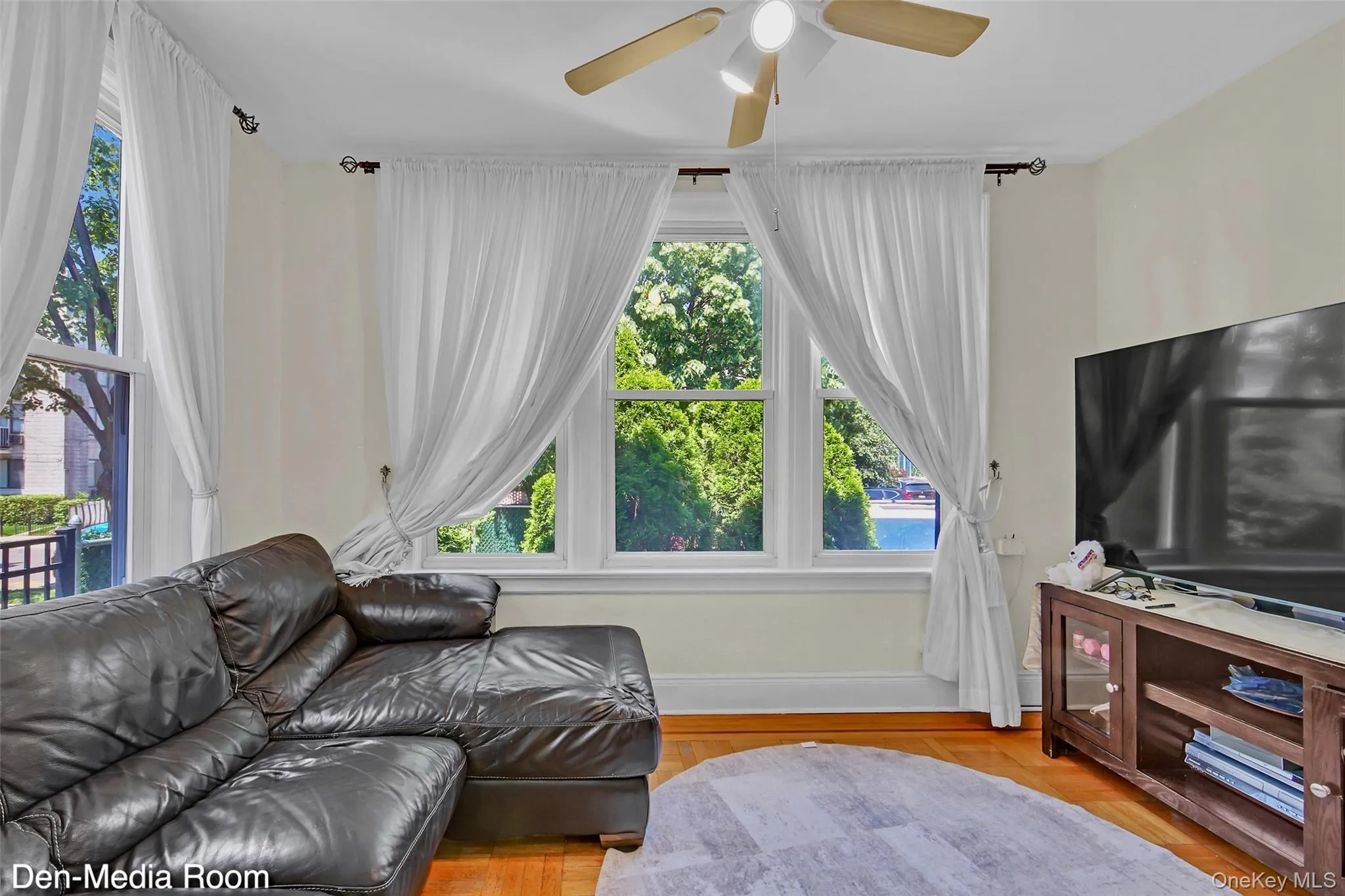 11116 76th Drive, New York, NY, 6 Bedrooms Bedrooms, 10 Rooms Rooms,2 BathroomsBathrooms,Residential,For Rent,76th,0,1004225 11116 76th Drive, New York, NY, 6 Bedrooms Bedrooms, 10 Rooms Rooms,2 BathroomsBathrooms,Residential,For Rent,76th,0,1004225