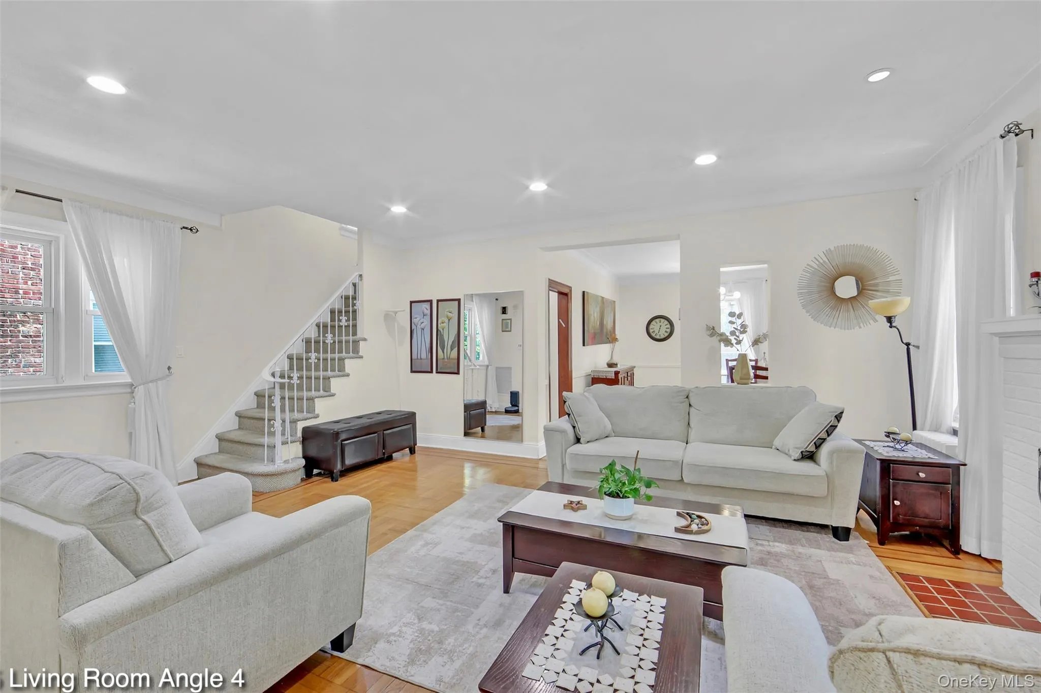 11116 76th Drive, New York, NY, 6 Bedrooms Bedrooms, 10 Rooms Rooms,2 BathroomsBathrooms,Residential,For Rent,76th,0,1004225 11116 76th Drive, New York, NY, 6 Bedrooms Bedrooms, 10 Rooms Rooms,2 BathroomsBathrooms,Residential,For Rent,76th,0,1004225