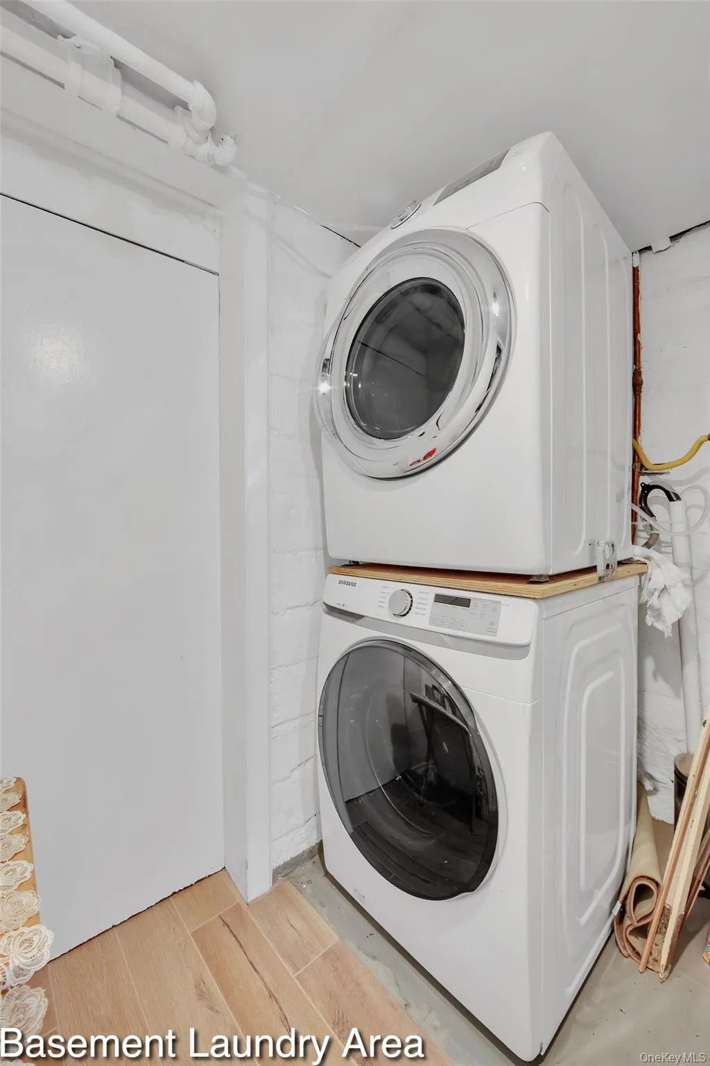11116 76th Drive, New York, NY, 6 Bedrooms Bedrooms, 10 Rooms Rooms,2 BathroomsBathrooms,Residential,For Rent,76th,0,1004225 11116 76th Drive, New York, NY, 6 Bedrooms Bedrooms, 10 Rooms Rooms,2 BathroomsBathrooms,Residential,For Rent,76th,0,1004225
