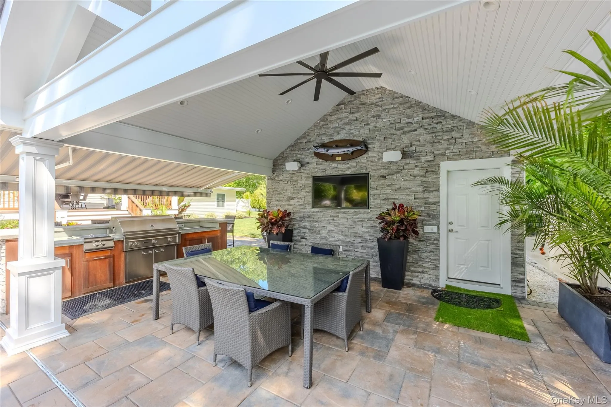 42 Revilo Avenue, Brookhaven, NY, 3 Bedrooms Bedrooms, 8 Rooms Rooms,4 BathroomsBathrooms,Residential,For Rent,Revilo,0,1004226 42 Revilo Avenue, Brookhaven, NY, 3 Bedrooms Bedrooms, 8 Rooms Rooms,4 BathroomsBathrooms,Residential,For Rent,Revilo,0,1004226
