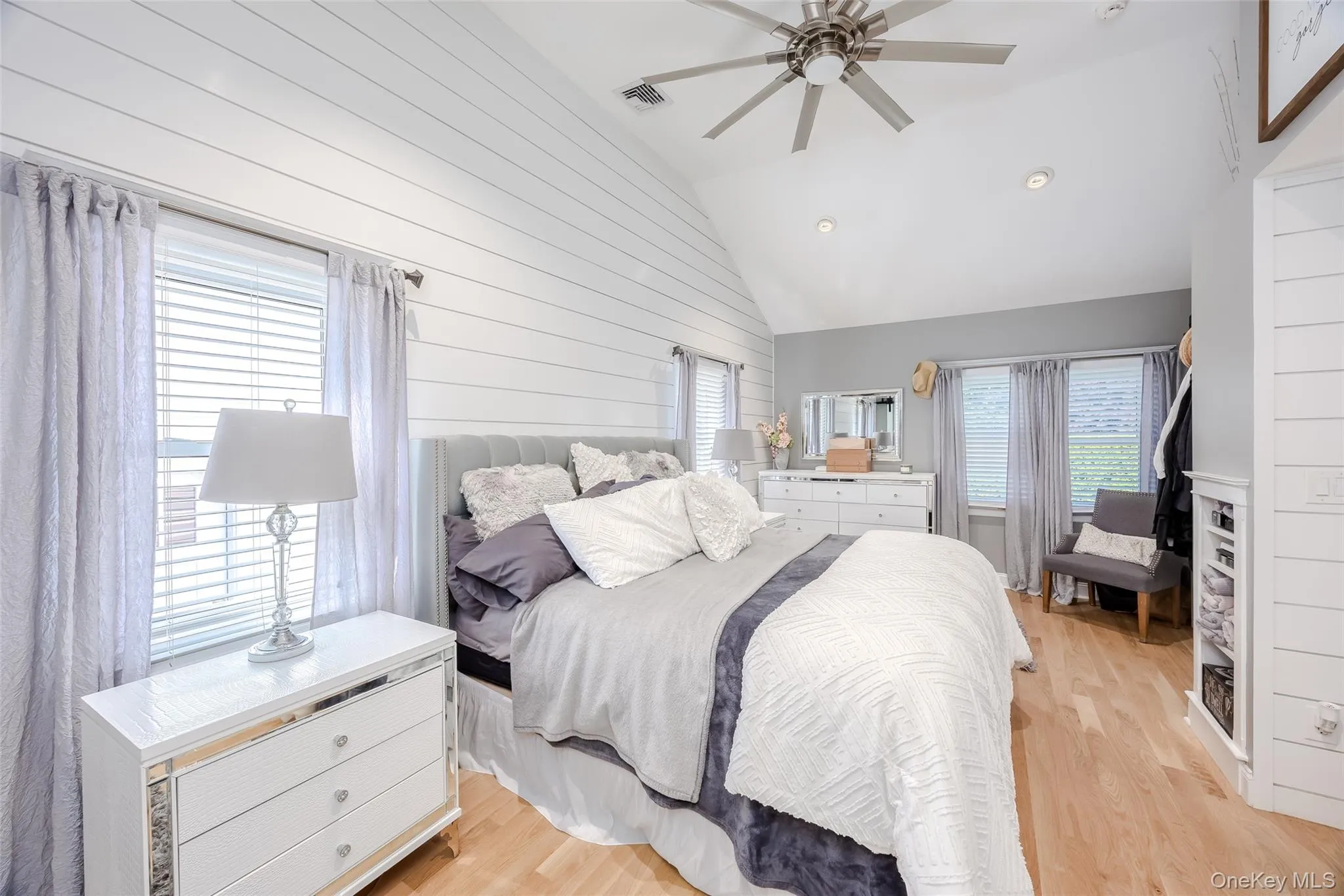 42 Revilo Avenue, Brookhaven, NY, 3 Bedrooms Bedrooms, 8 Rooms Rooms,4 BathroomsBathrooms,Residential,For Rent,Revilo,0,1004226 42 Revilo Avenue, Brookhaven, NY, 3 Bedrooms Bedrooms, 8 Rooms Rooms,4 BathroomsBathrooms,Residential,For Rent,Revilo,0,1004226