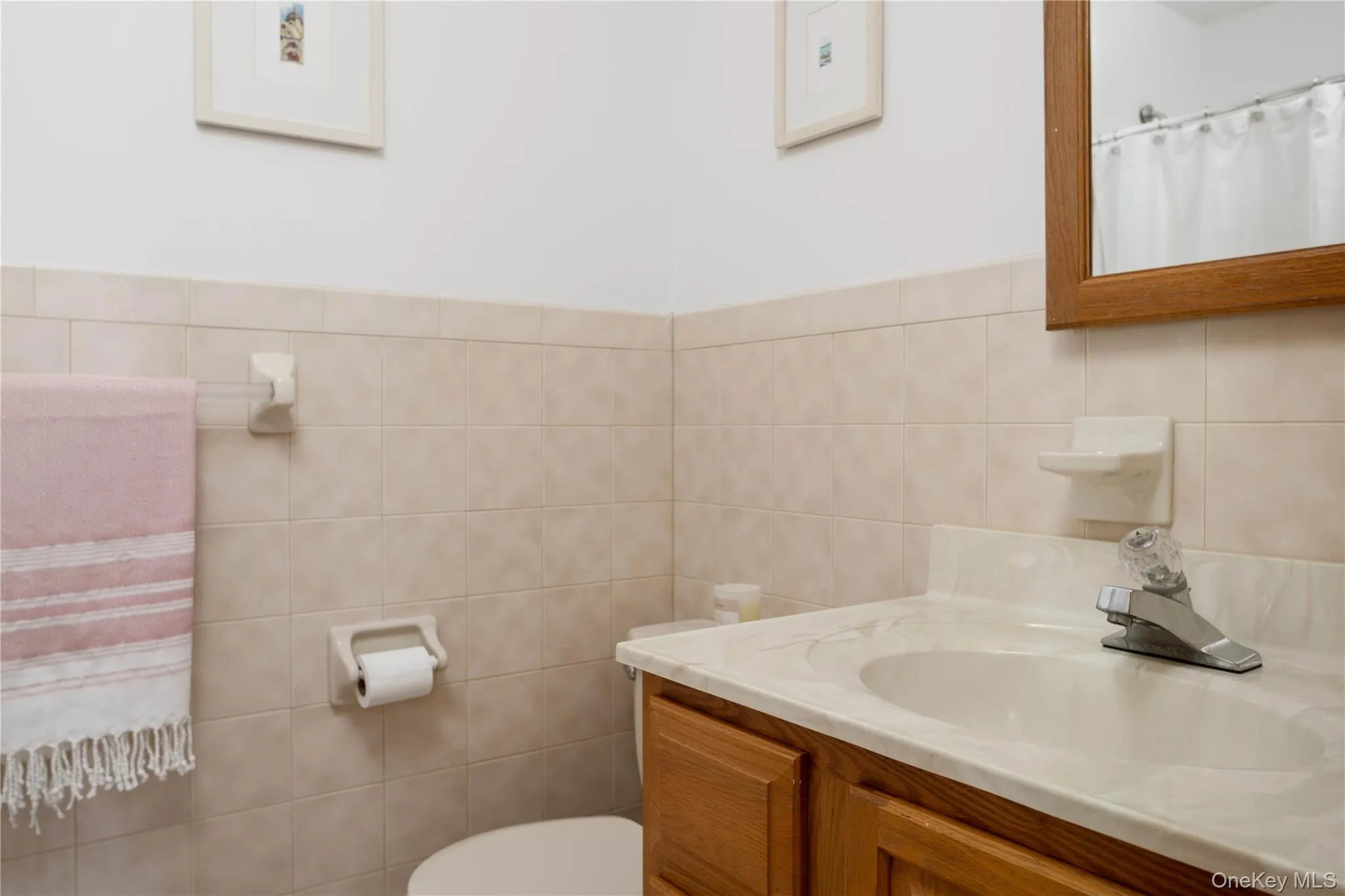 Full Hall Bathroom Full Hall Bathroom