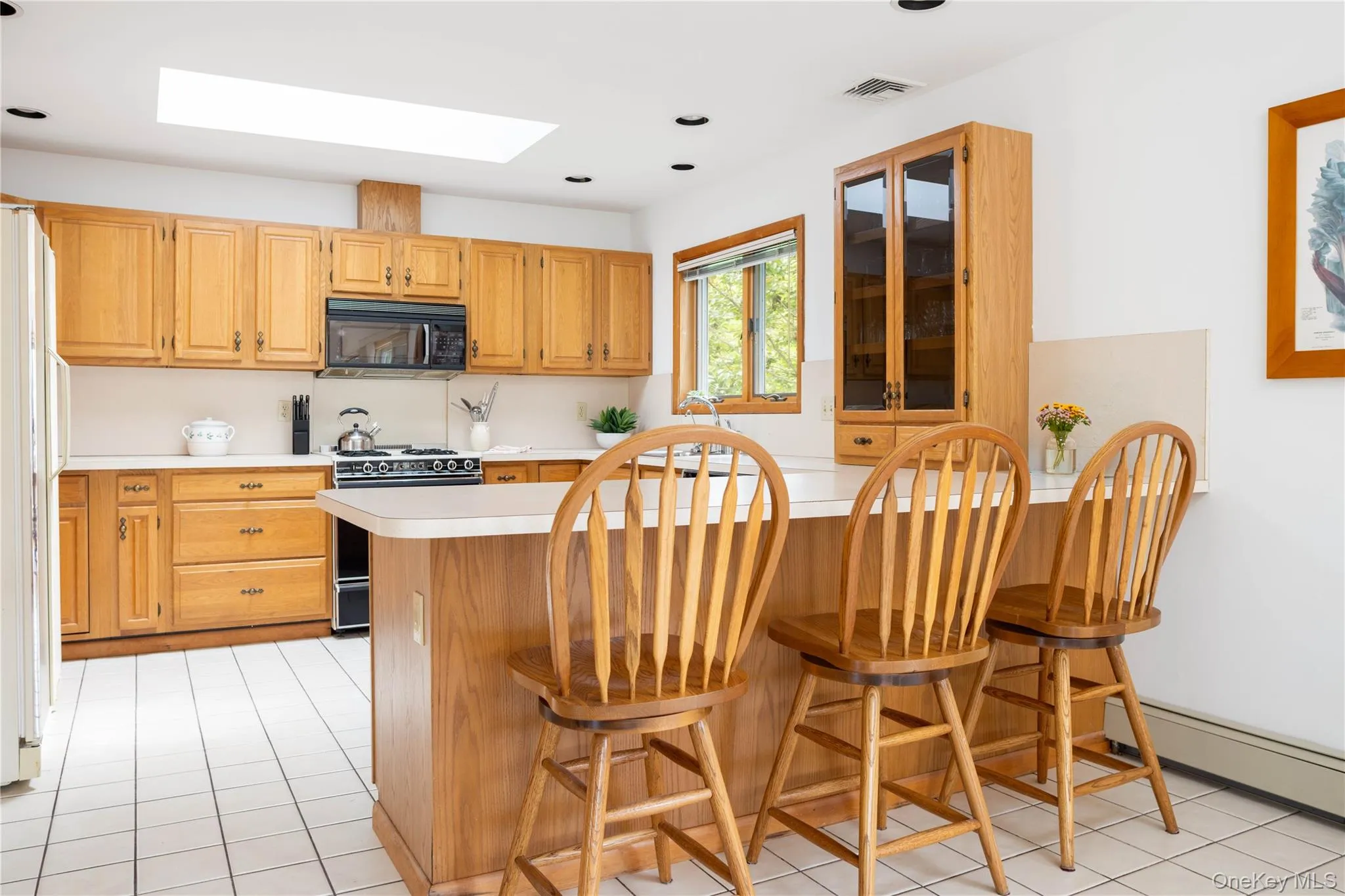 Eat-In-Kitchen Eat-In-Kitchen