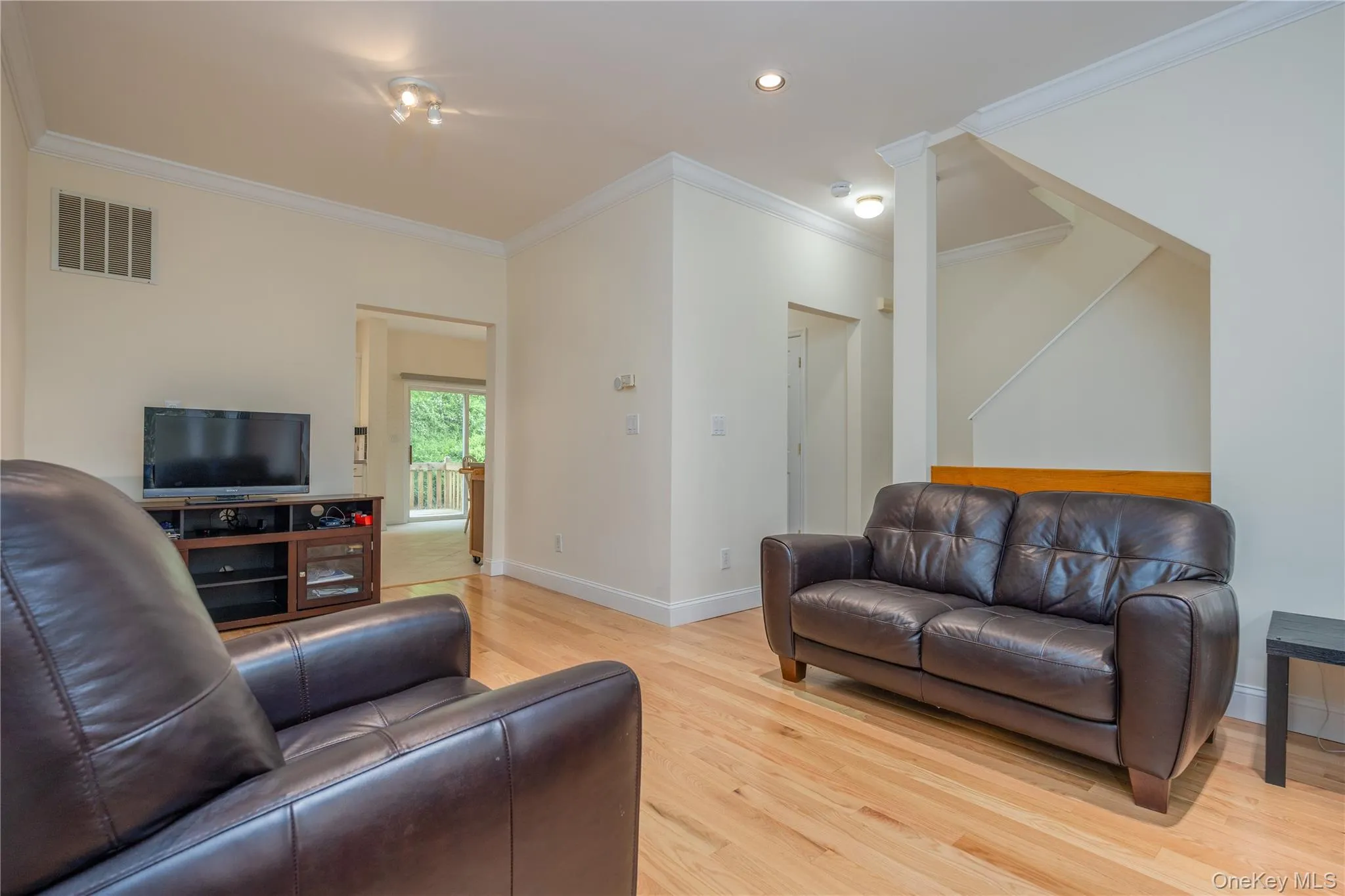 138 Foltim Way, Clarkstown, NY, 3 Bedrooms Bedrooms, 6 Rooms Rooms,2 BathroomsBathrooms,Residential,For Rent,Foltim,0,1004232 138 Foltim Way, Clarkstown, NY, 3 Bedrooms Bedrooms, 6 Rooms Rooms,2 BathroomsBathrooms,Residential,For Rent,Foltim,0,1004232