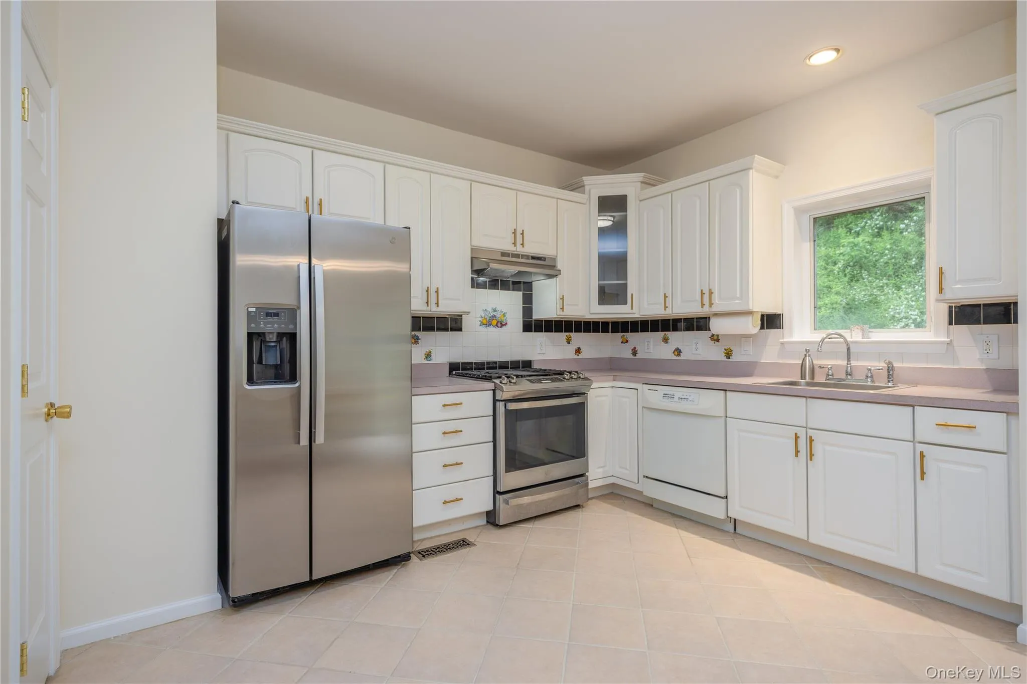 138 Foltim Way, Clarkstown, NY, 3 Bedrooms Bedrooms, 6 Rooms Rooms,2 BathroomsBathrooms,Residential,For Rent,Foltim,0,1004232 138 Foltim Way, Clarkstown, NY, 3 Bedrooms Bedrooms, 6 Rooms Rooms,2 BathroomsBathrooms,Residential,For Rent,Foltim,0,1004232