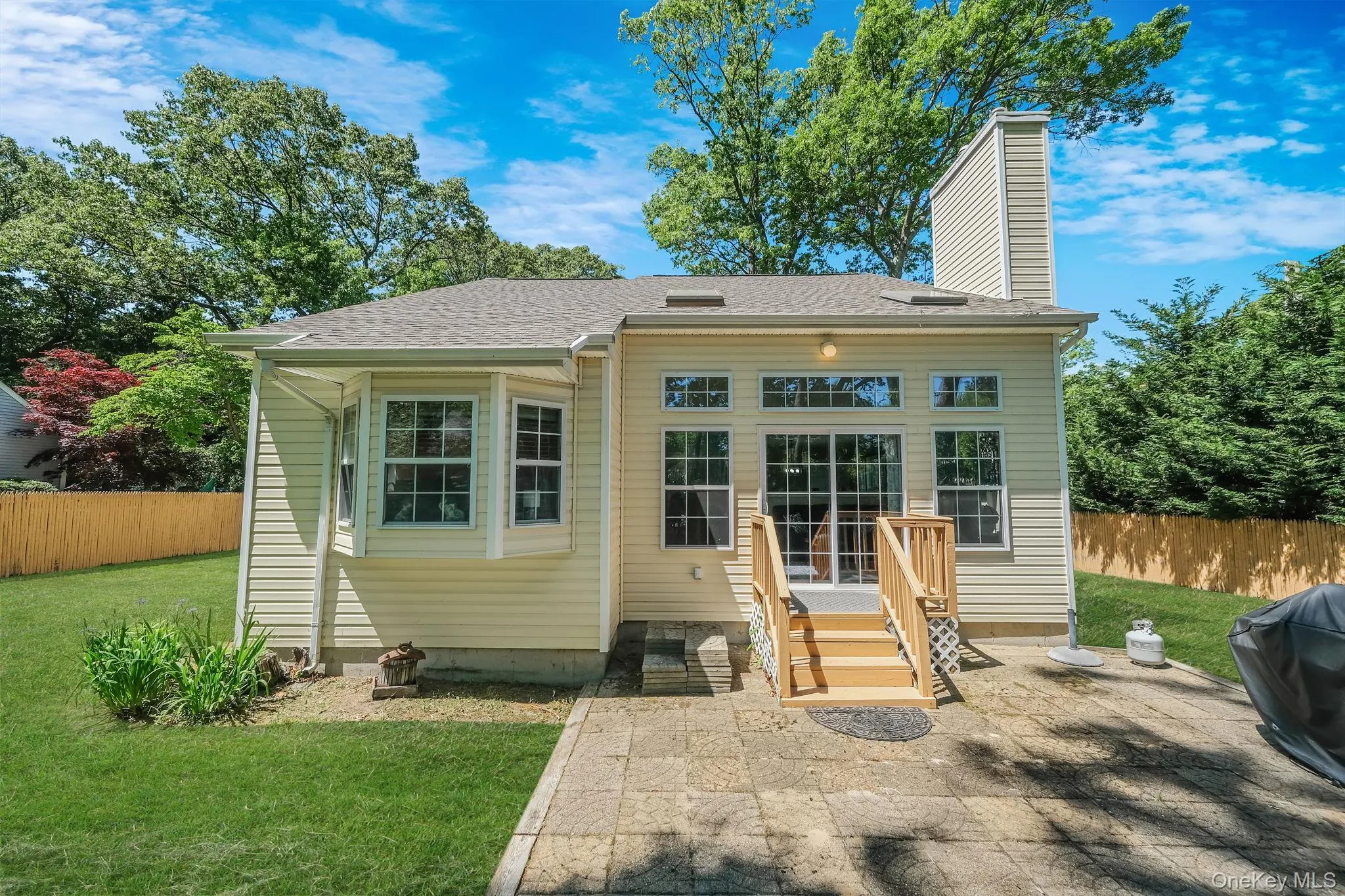 1 Queens Road, Brookhaven, NY, 3 Bedrooms Bedrooms, 9 Rooms Rooms,3 BathroomsBathrooms,Residential,For Rent,Queens,0,1004233 1 Queens Road, Brookhaven, NY, 3 Bedrooms Bedrooms, 9 Rooms Rooms,3 BathroomsBathrooms,Residential,For Rent,Queens,0,1004233