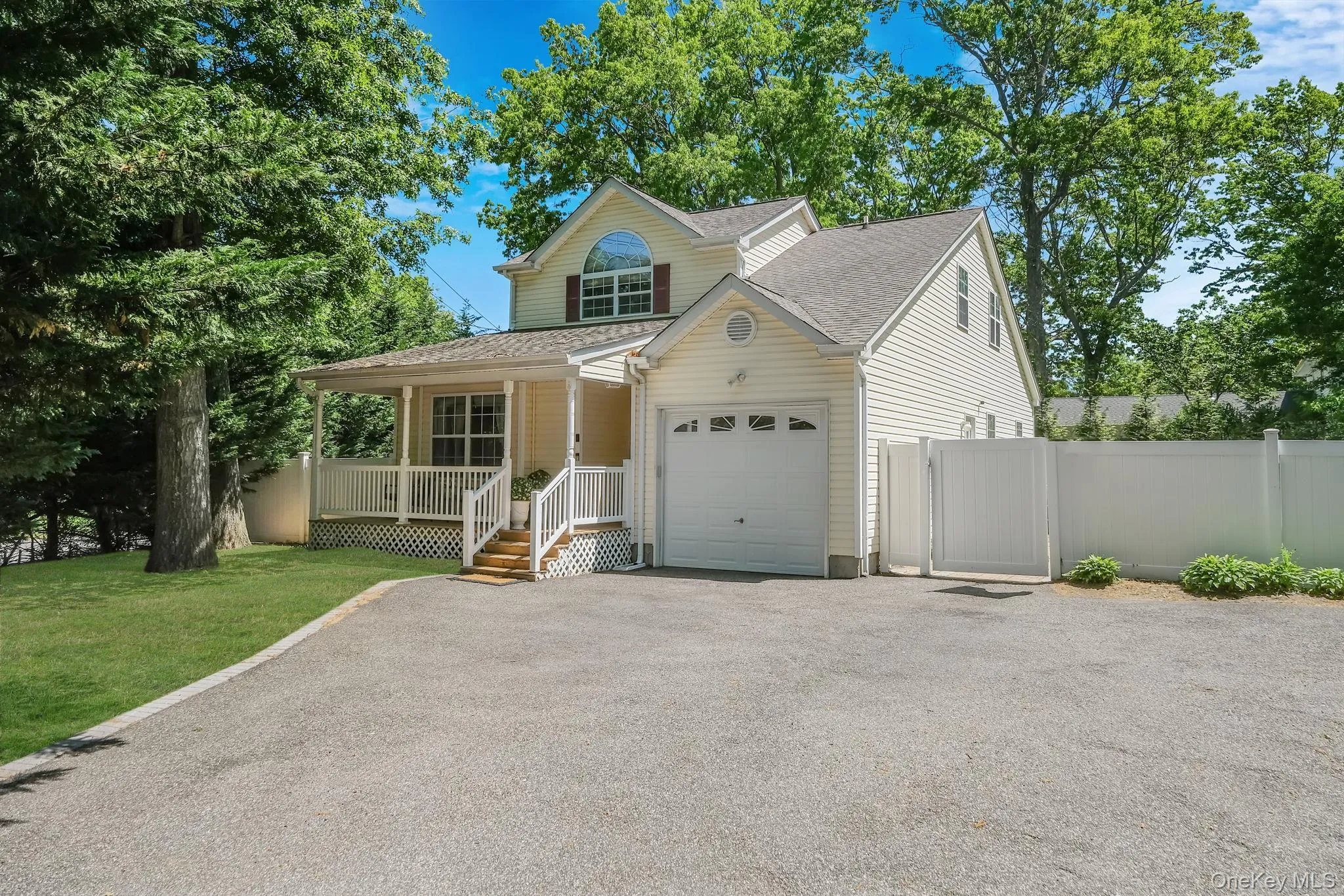 1 Queens Road, Brookhaven, NY, 3 Bedrooms Bedrooms, 9 Rooms Rooms,3 BathroomsBathrooms,Residential,For Rent,Queens,0,1004233 1 Queens Road, Brookhaven, NY, 3 Bedrooms Bedrooms, 9 Rooms Rooms,3 BathroomsBathrooms,Residential,For Rent,Queens,0,1004233