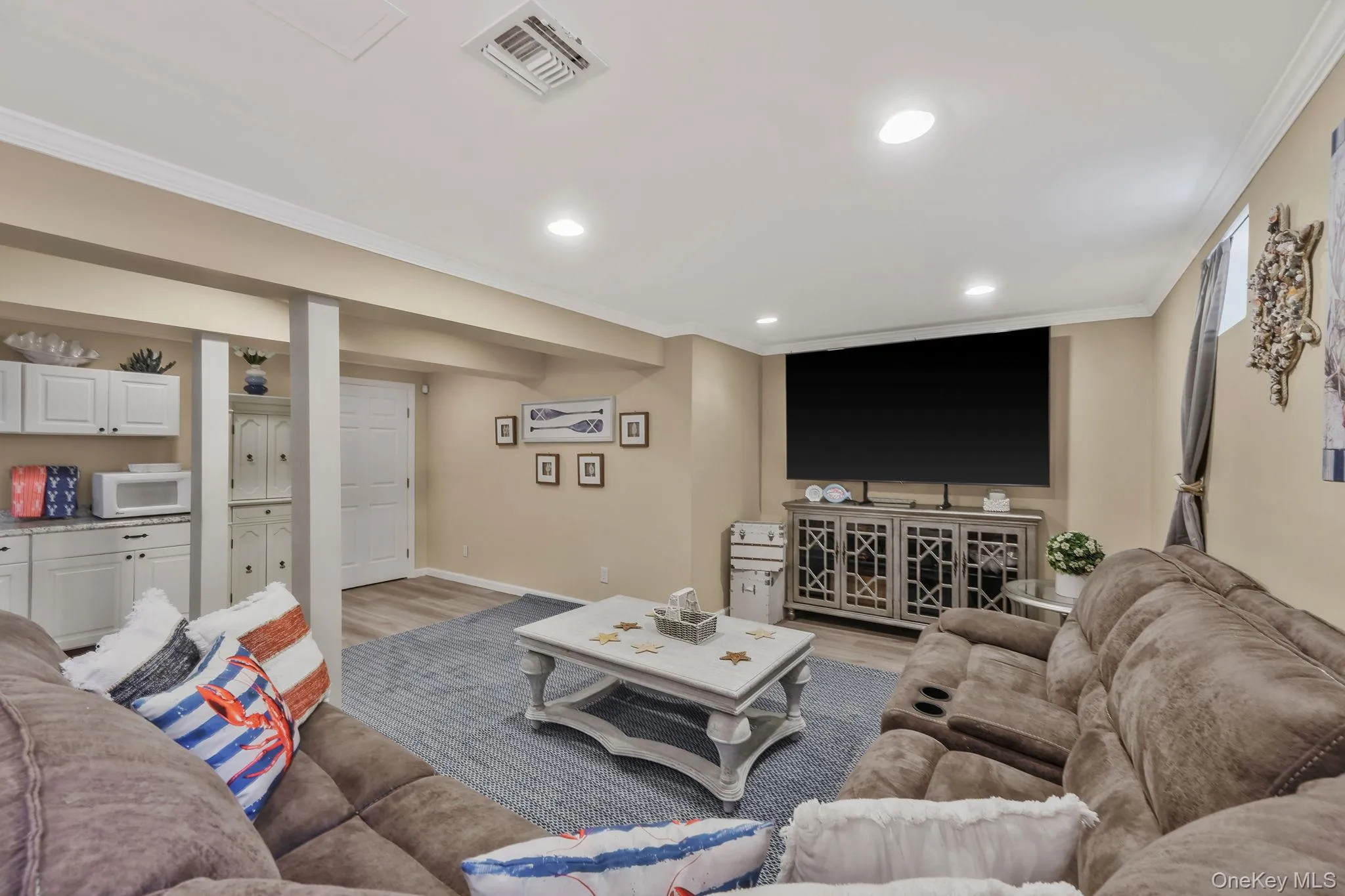 1 Queens Road, Brookhaven, NY, 3 Bedrooms Bedrooms, 9 Rooms Rooms,3 BathroomsBathrooms,Residential,For Rent,Queens,0,1004233 1 Queens Road, Brookhaven, NY, 3 Bedrooms Bedrooms, 9 Rooms Rooms,3 BathroomsBathrooms,Residential,For Rent,Queens,0,1004233