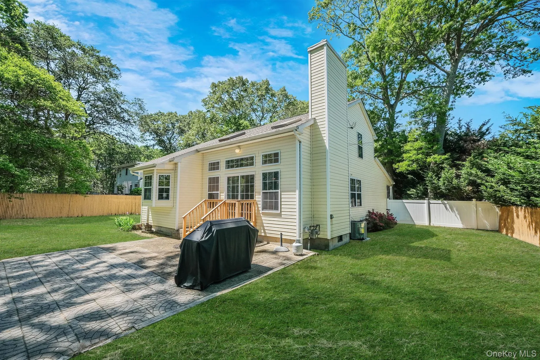 1 Queens Road, Brookhaven, NY, 3 Bedrooms Bedrooms, 9 Rooms Rooms,3 BathroomsBathrooms,Residential,For Rent,Queens,0,1004233 1 Queens Road, Brookhaven, NY, 3 Bedrooms Bedrooms, 9 Rooms Rooms,3 BathroomsBathrooms,Residential,For Rent,Queens,0,1004233