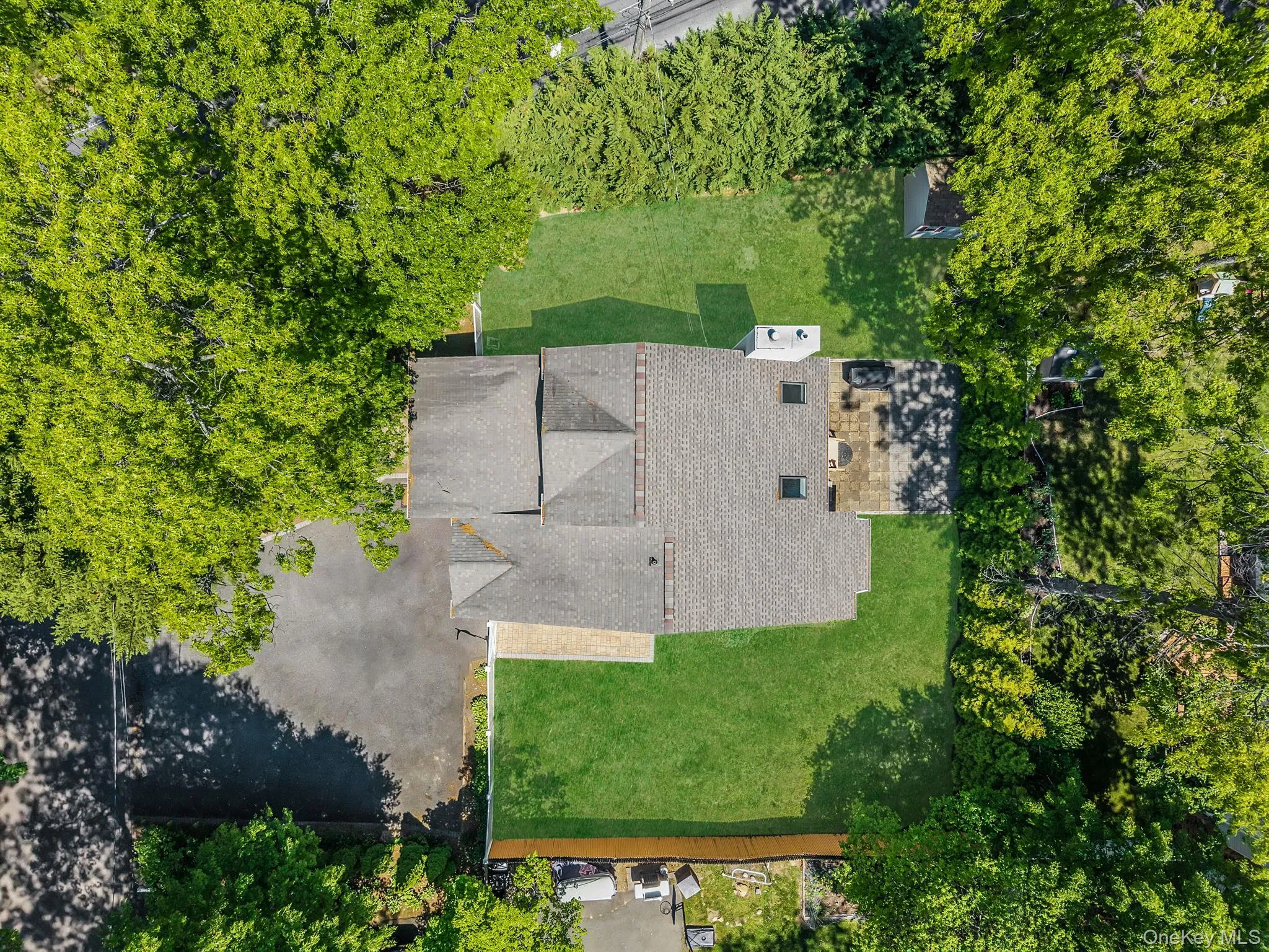 1 Queens Road, Brookhaven, NY, 3 Bedrooms Bedrooms, 9 Rooms Rooms,3 BathroomsBathrooms,Residential,For Rent,Queens,0,1004233 1 Queens Road, Brookhaven, NY, 3 Bedrooms Bedrooms, 9 Rooms Rooms,3 BathroomsBathrooms,Residential,For Rent,Queens,0,1004233