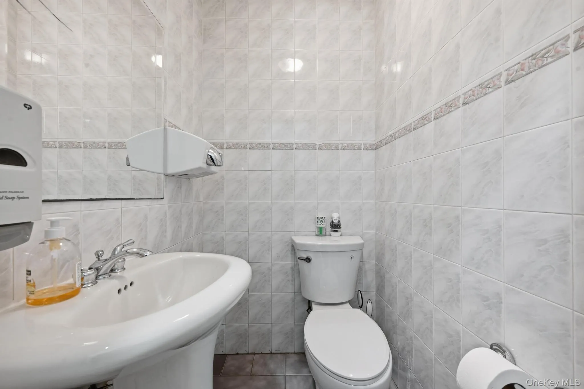 139-27 Queens Blvd, New York, NY, ,Commercial Lease,For Rent,Queens Blvd,0,1004234 139-27 Queens Blvd, New York, NY, ,Commercial Lease,For Rent,Queens Blvd,0,1004234