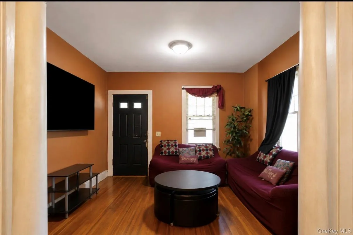 91 Clove Avenue, Haverstraw, NY, 3 Bedrooms Bedrooms, 7 Rooms Rooms,1 BathroomBathrooms,Residential,For Rent,Clove,0,1004236 91 Clove Avenue, Haverstraw, NY, 3 Bedrooms Bedrooms, 7 Rooms Rooms,1 BathroomBathrooms,Residential,For Rent,Clove,0,1004236