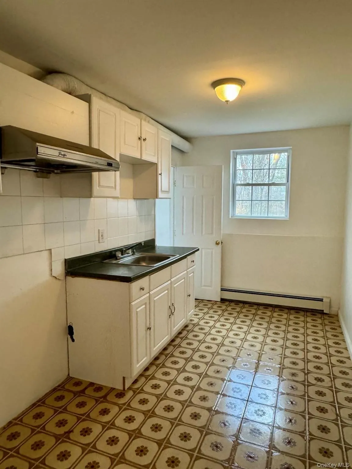 18 Penny Lane, Mount Hope, NY, 4 Bedrooms Bedrooms, 10 Rooms Rooms,3 BathroomsBathrooms,Residential Lease,For Rent,Penny,0,1004237 18 Penny Lane, Mount Hope, NY, 4 Bedrooms Bedrooms, 10 Rooms Rooms,3 BathroomsBathrooms,Residential Lease,For Rent,Penny,0,1004237