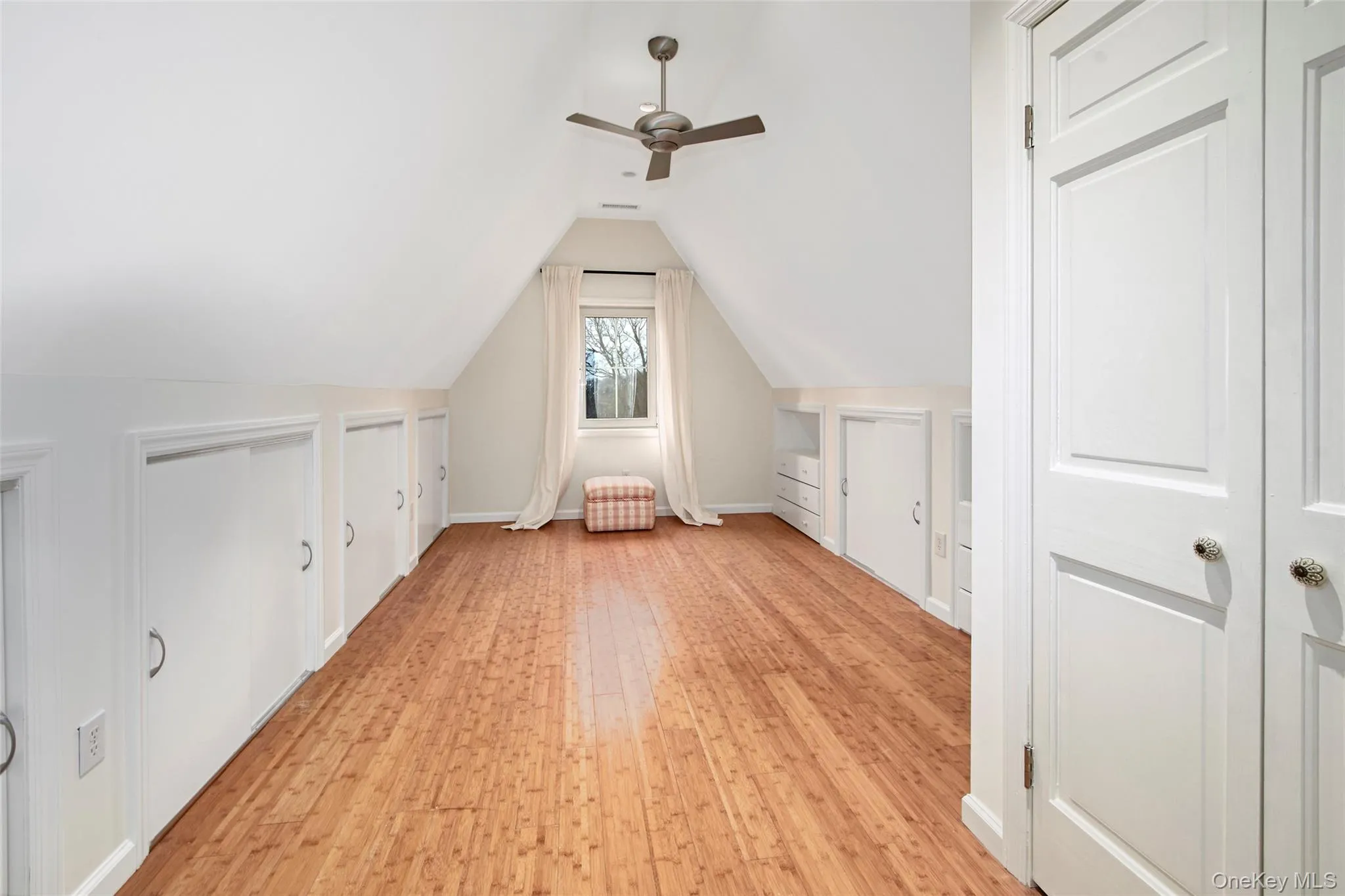 319 Oakland Beach Avenue, Rye City, NY, 4 Bedrooms Bedrooms, 8 Rooms Rooms,2 BathroomsBathrooms,Residential Lease,For Rent,Oakland Beach,0,1004238 319 Oakland Beach Avenue, Rye City, NY, 4 Bedrooms Bedrooms, 8 Rooms Rooms,2 BathroomsBathrooms,Residential Lease,For Rent,Oakland Beach,0,1004238