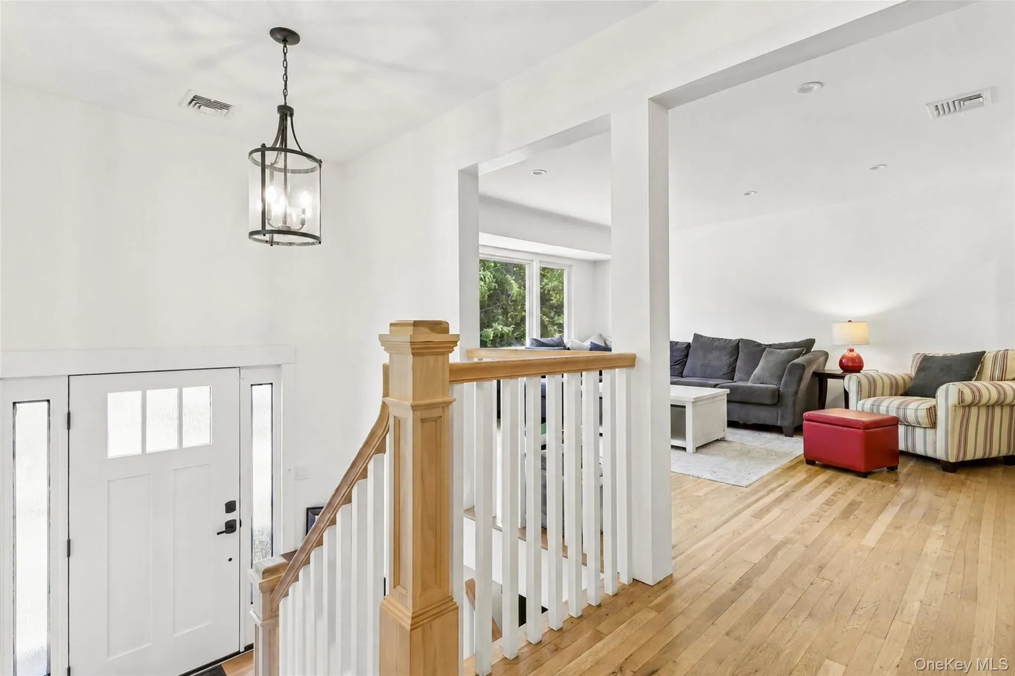 7 Dalton Lane, Huntington, NY, 4 Bedrooms Bedrooms, 11 Rooms Rooms,2 BathroomsBathrooms,Residential,For Rent,Dalton,0,1004241 7 Dalton Lane, Huntington, NY, 4 Bedrooms Bedrooms, 11 Rooms Rooms,2 BathroomsBathrooms,Residential,For Rent,Dalton,0,1004241