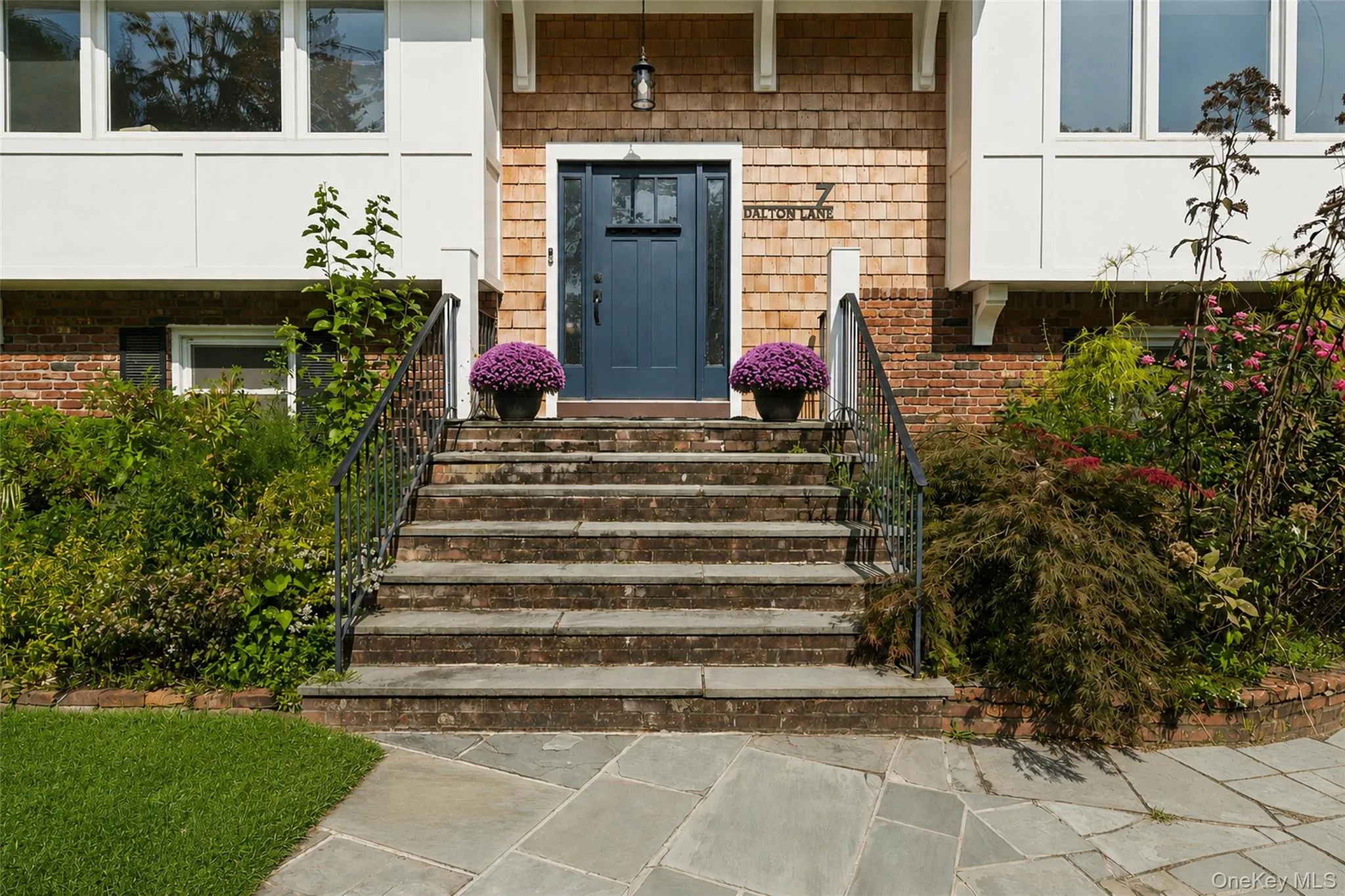 7 Dalton Lane, Huntington, NY, 4 Bedrooms Bedrooms, 11 Rooms Rooms,2 BathroomsBathrooms,Residential,For Rent,Dalton,0,1004241 7 Dalton Lane, Huntington, NY, 4 Bedrooms Bedrooms, 11 Rooms Rooms,2 BathroomsBathrooms,Residential,For Rent,Dalton,0,1004241