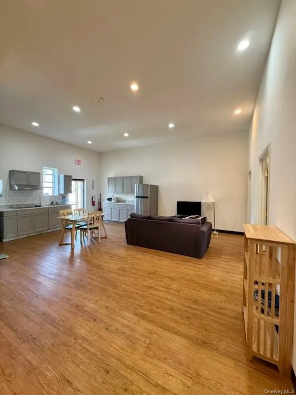 Living Room/Dining Room Combo Living Room/Dining Room Combo