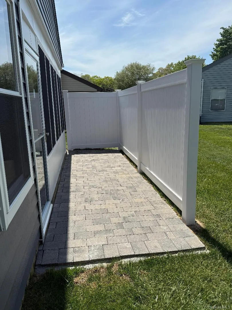 379 Larchmont Court, Brookhaven, NY, 2 Bedrooms Bedrooms, 6 Rooms Rooms,2 BathroomsBathrooms,Residential,For Rent,Larchmont,0,1004246 379 Larchmont Court, Brookhaven, NY, 2 Bedrooms Bedrooms, 6 Rooms Rooms,2 BathroomsBathrooms,Residential,For Rent,Larchmont,0,1004246