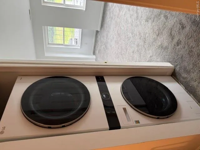 Washer & Dryer Washer & Dryer