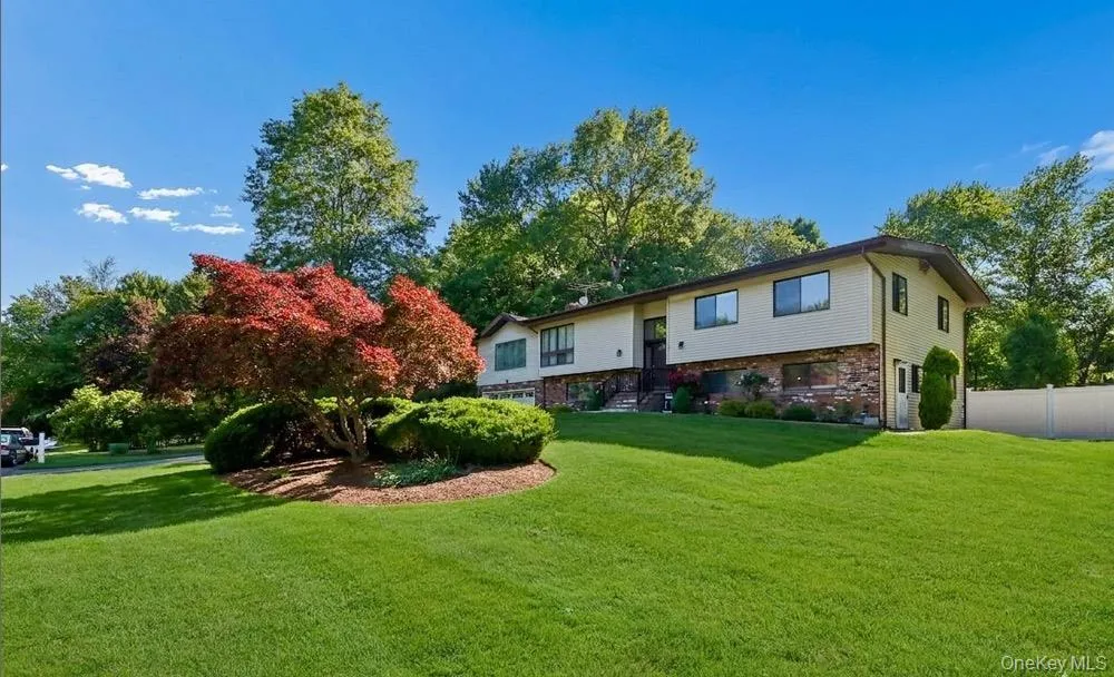 5 Shagbark Court, Clarkstown, NY, 5 Bedrooms Bedrooms, 13 Rooms Rooms,3 BathroomsBathrooms,Residential,For Rent,Shagbark,0,1004258 5 Shagbark Court, Clarkstown, NY, 5 Bedrooms Bedrooms, 13 Rooms Rooms,3 BathroomsBathrooms,Residential,For Rent,Shagbark,0,1004258
