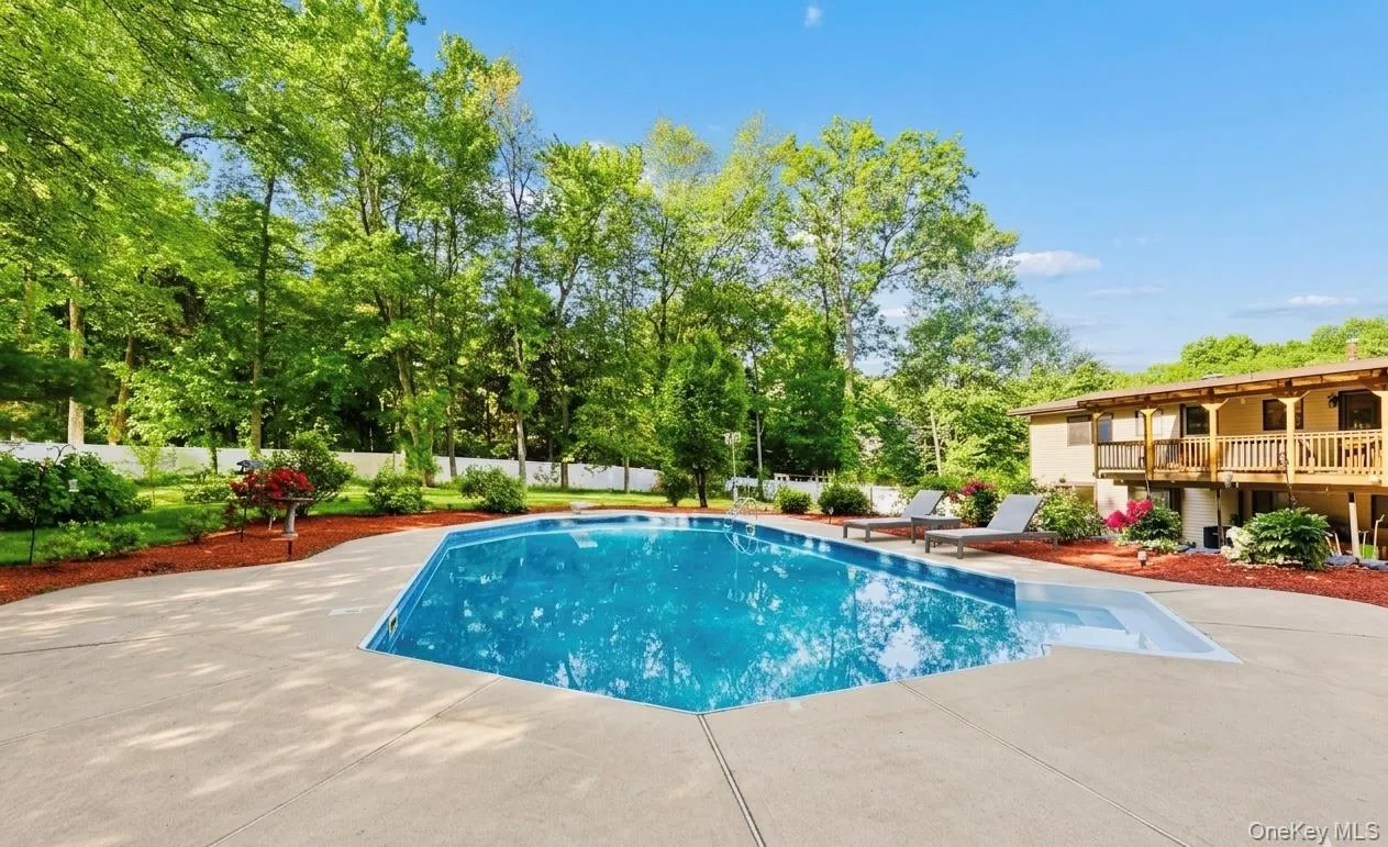 5 Shagbark Court, Clarkstown, NY, 5 Bedrooms Bedrooms, 13 Rooms Rooms,3 BathroomsBathrooms,Residential,For Rent,Shagbark,0,1004258 5 Shagbark Court, Clarkstown, NY, 5 Bedrooms Bedrooms, 13 Rooms Rooms,3 BathroomsBathrooms,Residential,For Rent,Shagbark,0,1004258
