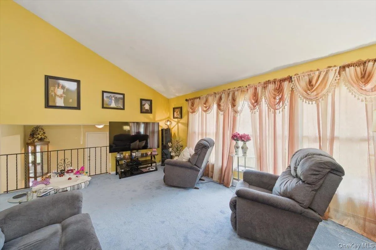 5 Spruceton Street, Brookhaven, NY, 4 Bedrooms Bedrooms, 9 Rooms Rooms,2 BathroomsBathrooms,Residential,For Rent,Spruceton,0,1004260 5 Spruceton Street, Brookhaven, NY, 4 Bedrooms Bedrooms, 9 Rooms Rooms,2 BathroomsBathrooms,Residential,For Rent,Spruceton,0,1004260