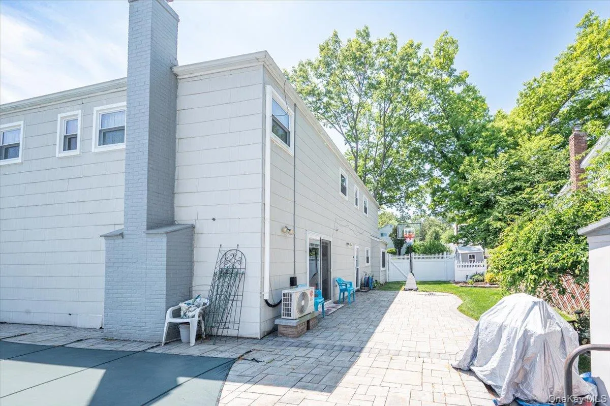 5 Spruceton Street, Brookhaven, NY, 4 Bedrooms Bedrooms, 9 Rooms Rooms,2 BathroomsBathrooms,Residential,For Rent,Spruceton,0,1004260 5 Spruceton Street, Brookhaven, NY, 4 Bedrooms Bedrooms, 9 Rooms Rooms,2 BathroomsBathrooms,Residential,For Rent,Spruceton,0,1004260