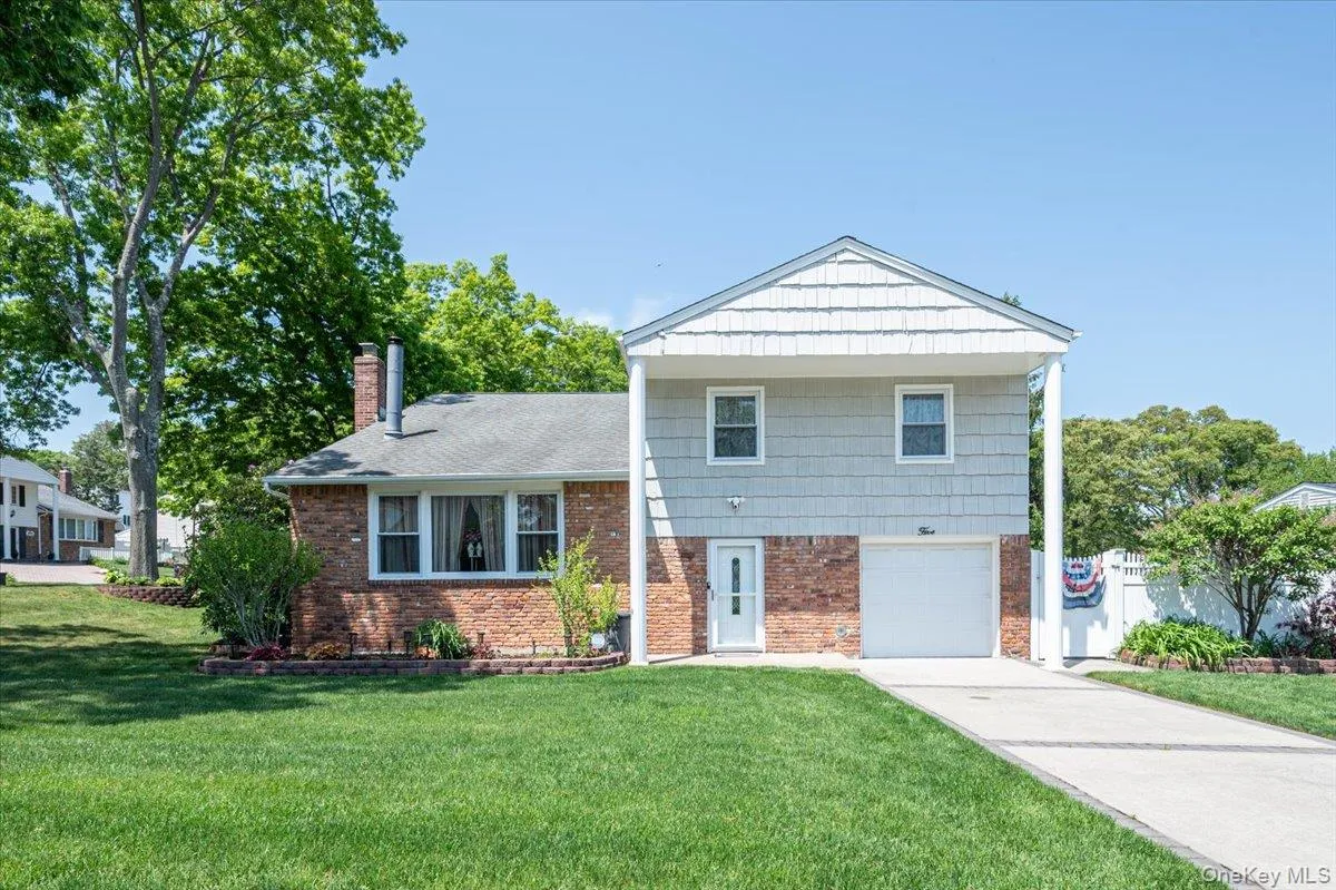 5 Spruceton Street, Brookhaven, NY, 4 Bedrooms Bedrooms, 9 Rooms Rooms,2 BathroomsBathrooms,Residential,For Rent,Spruceton,0,1004260 5 Spruceton Street, Brookhaven, NY, 4 Bedrooms Bedrooms, 9 Rooms Rooms,2 BathroomsBathrooms,Residential,For Rent,Spruceton,0,1004260