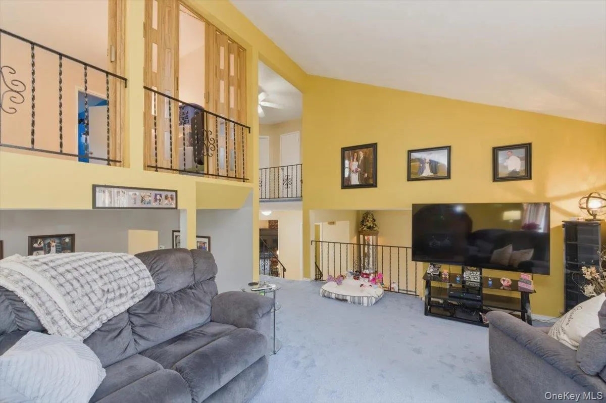 5 Spruceton Street, Brookhaven, NY, 4 Bedrooms Bedrooms, 9 Rooms Rooms,2 BathroomsBathrooms,Residential,For Rent,Spruceton,0,1004260 5 Spruceton Street, Brookhaven, NY, 4 Bedrooms Bedrooms, 9 Rooms Rooms,2 BathroomsBathrooms,Residential,For Rent,Spruceton,0,1004260
