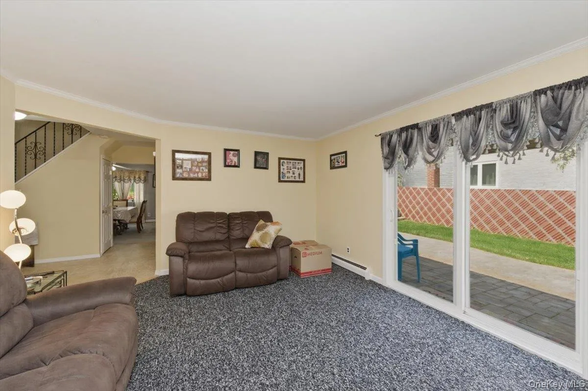 5 Spruceton Street, Brookhaven, NY, 4 Bedrooms Bedrooms, 9 Rooms Rooms,2 BathroomsBathrooms,Residential,For Rent,Spruceton,0,1004260 5 Spruceton Street, Brookhaven, NY, 4 Bedrooms Bedrooms, 9 Rooms Rooms,2 BathroomsBathrooms,Residential,For Rent,Spruceton,0,1004260